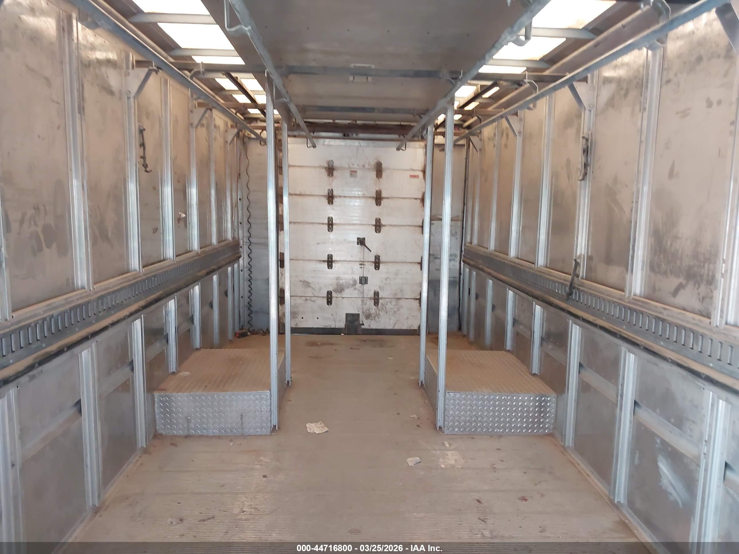 FREIGHTLINER CHASSIS image 8