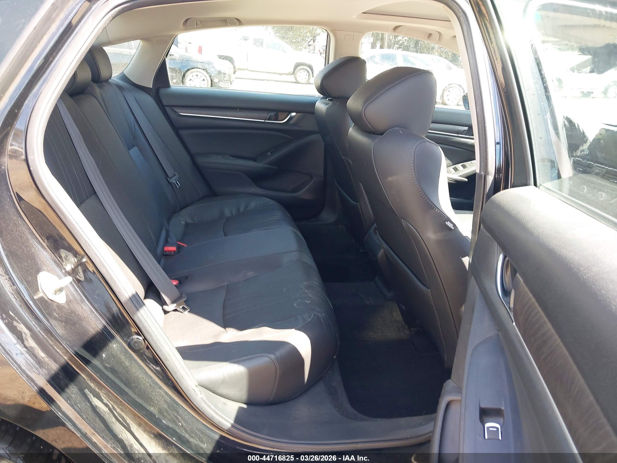 HONDA ACCORD image 8