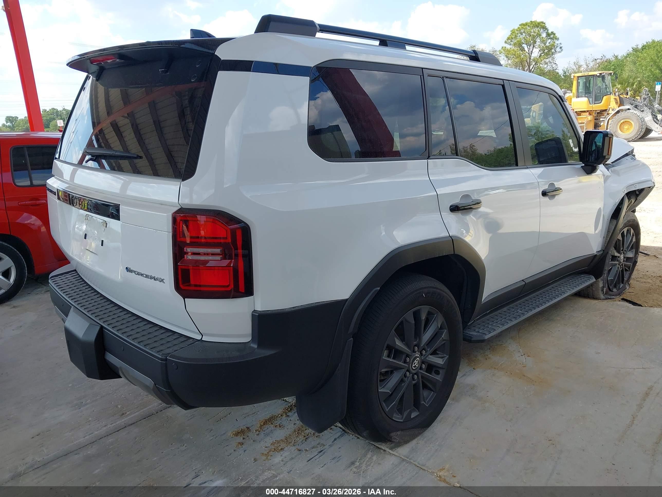 TOYOTA LAND image 4