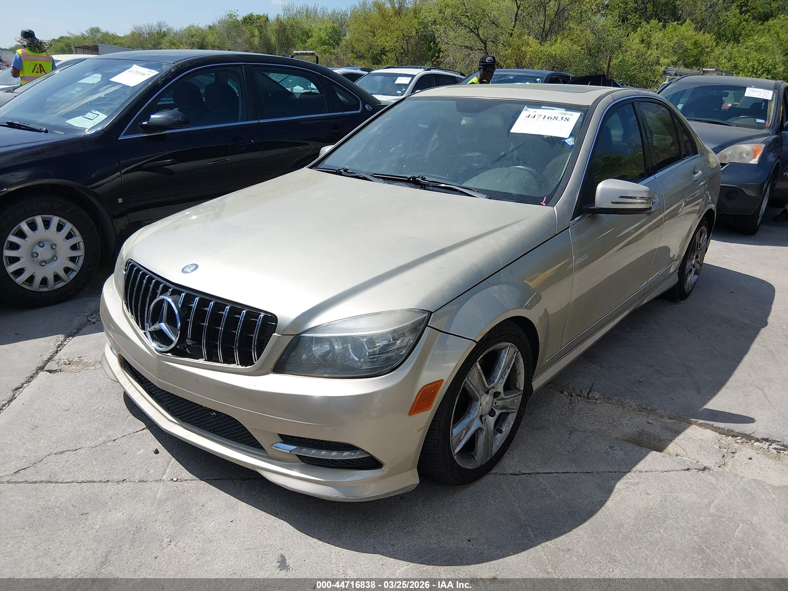MERCEDES-BENZ C image 2