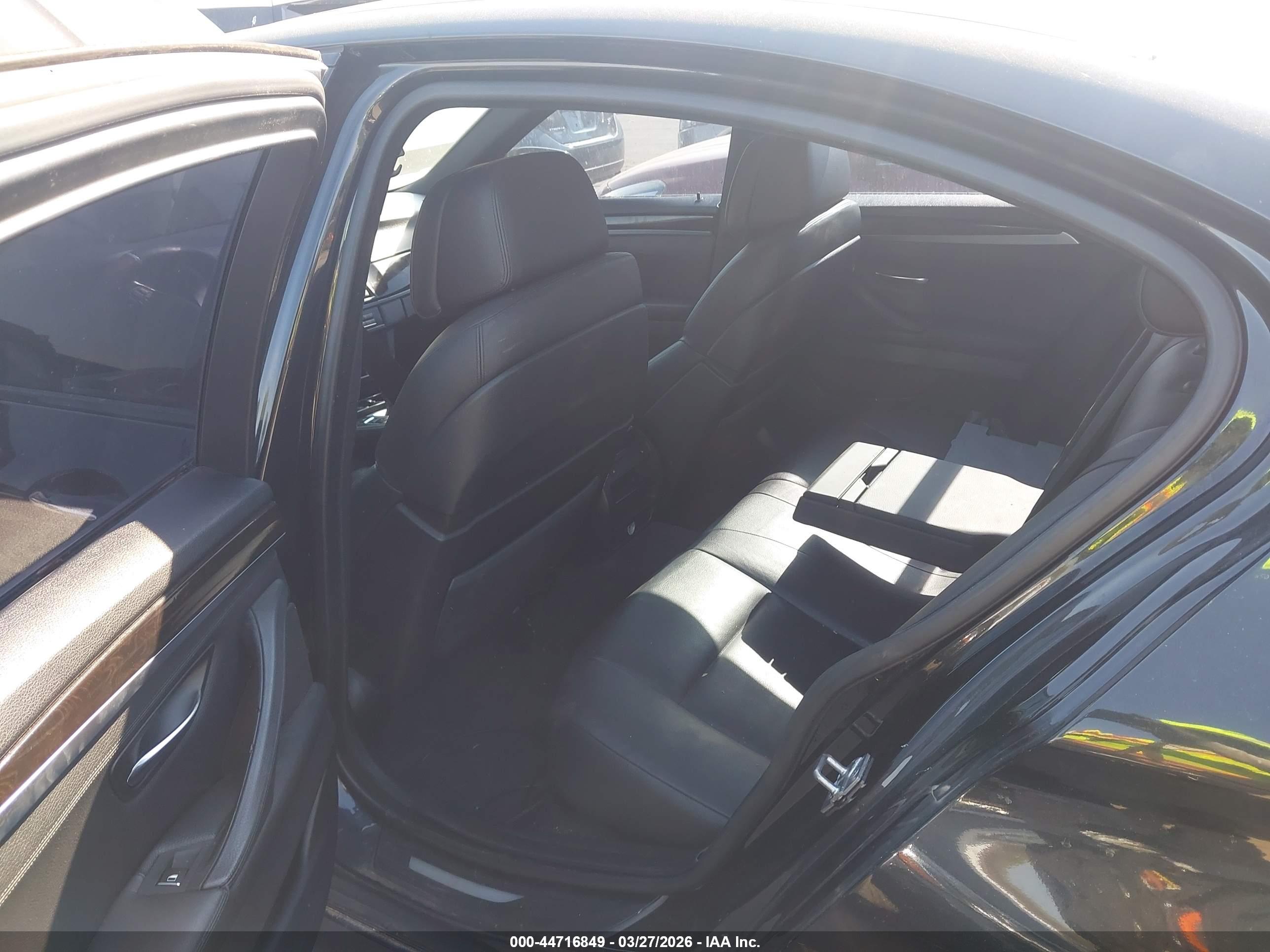 BMW 535I image 8