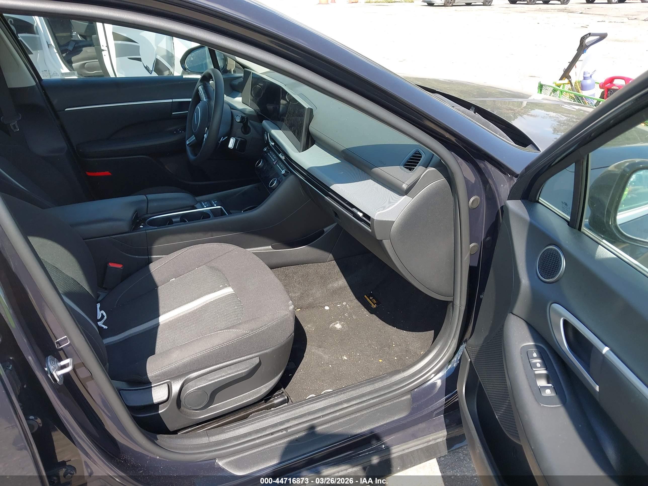 HYUNDAI SONATA image 5