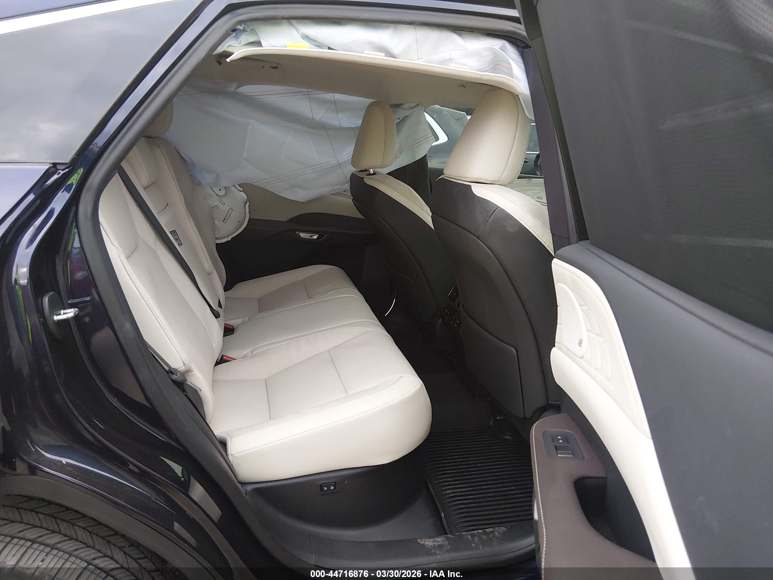 LEXUS RX image 8