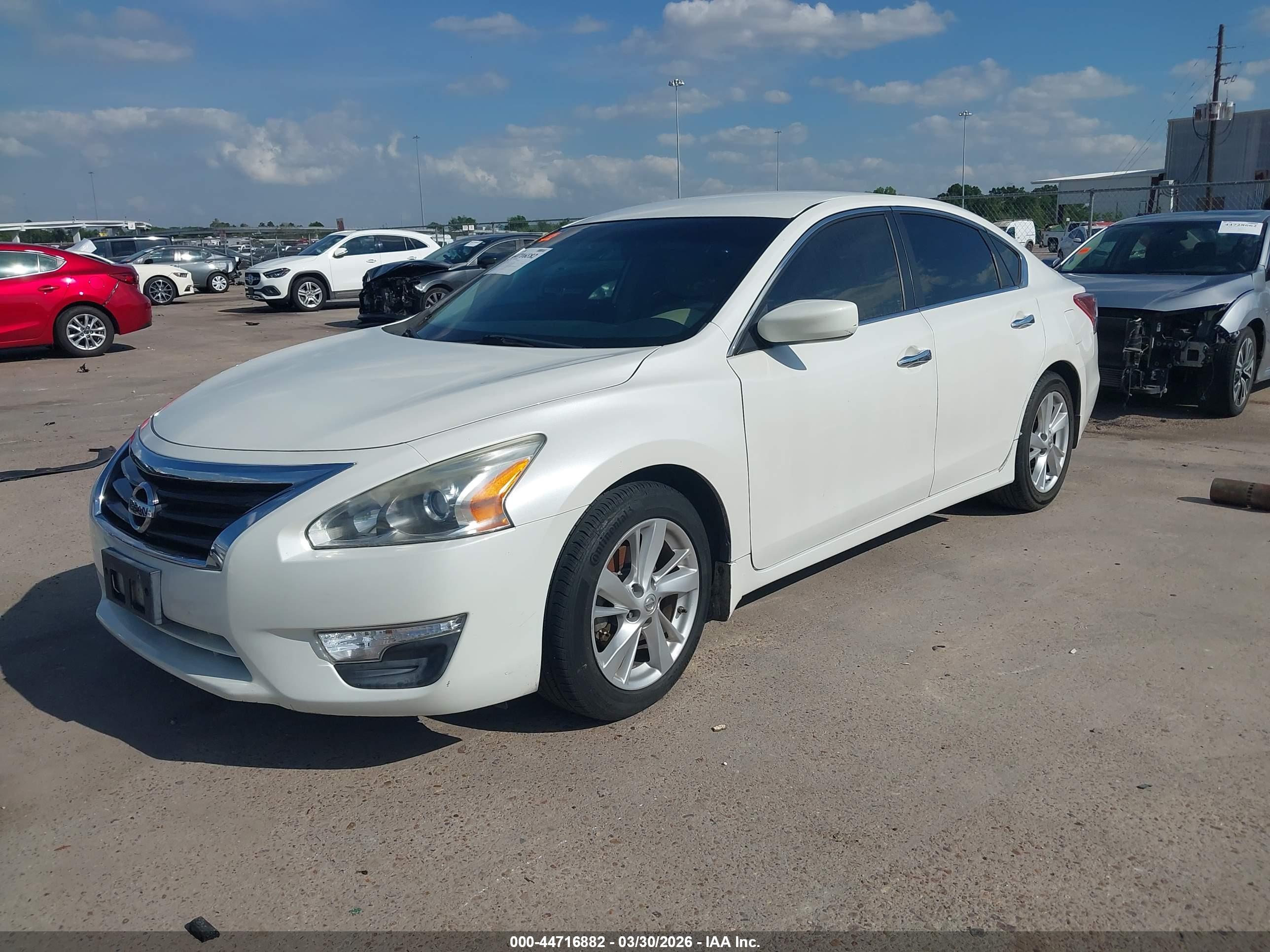 NISSAN ALTIMA image 2