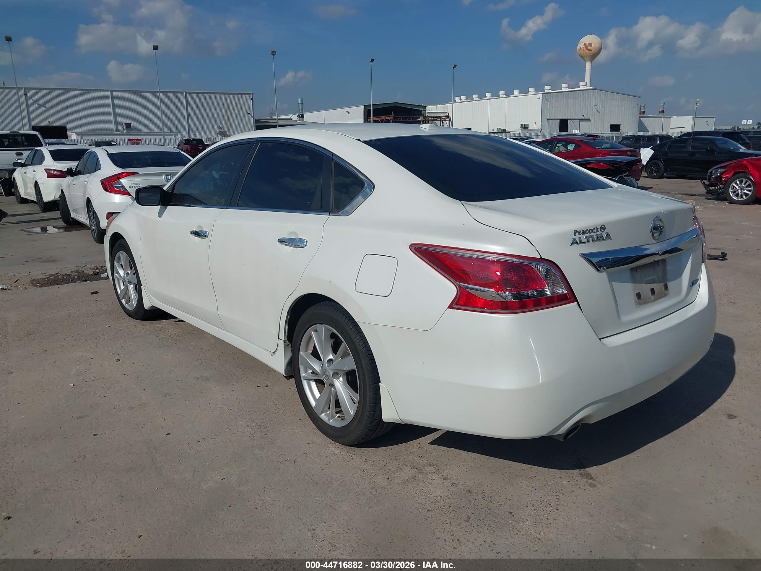 NISSAN ALTIMA image 3
