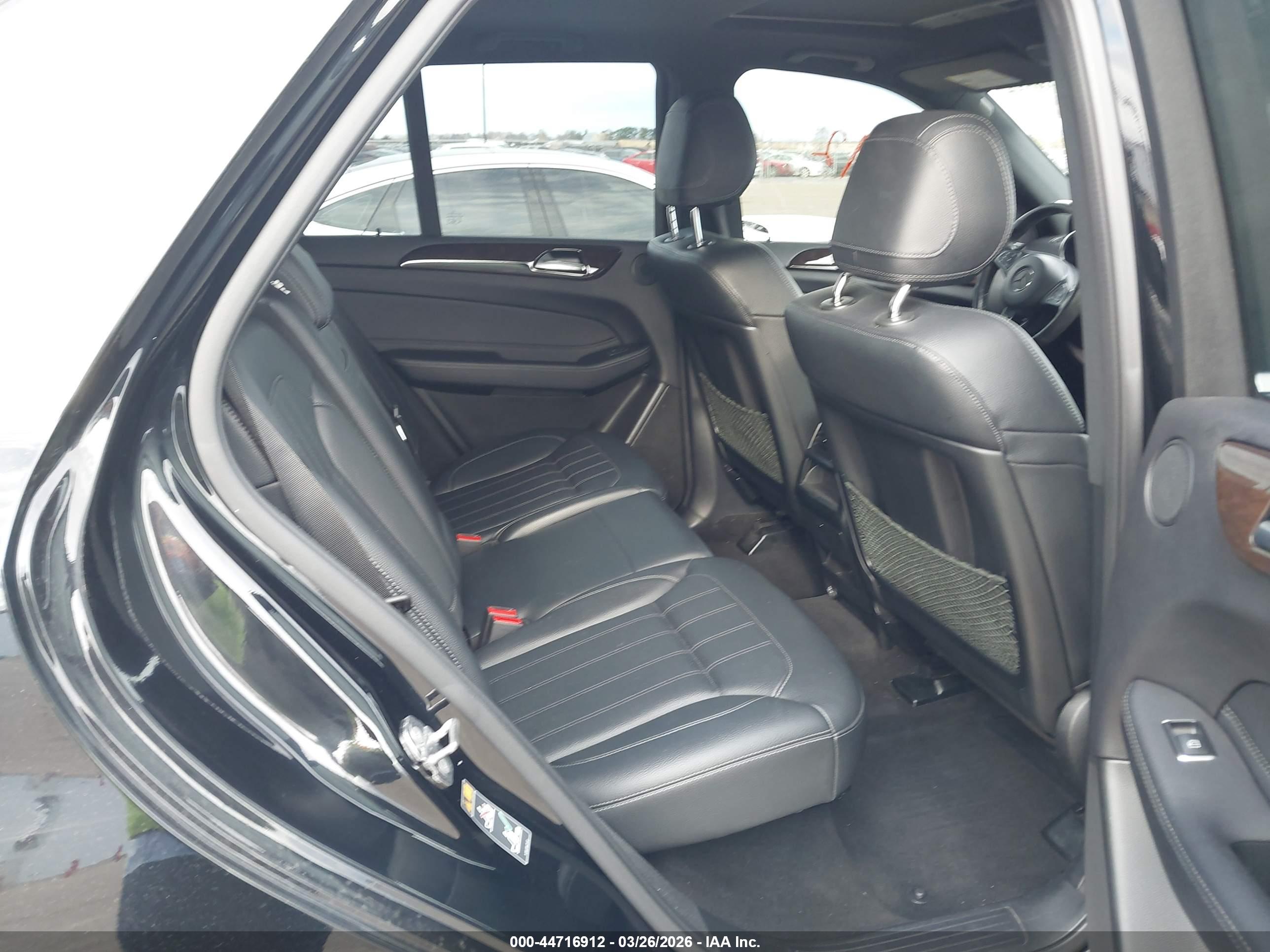 MERCEDES-BENZ GLE image 8