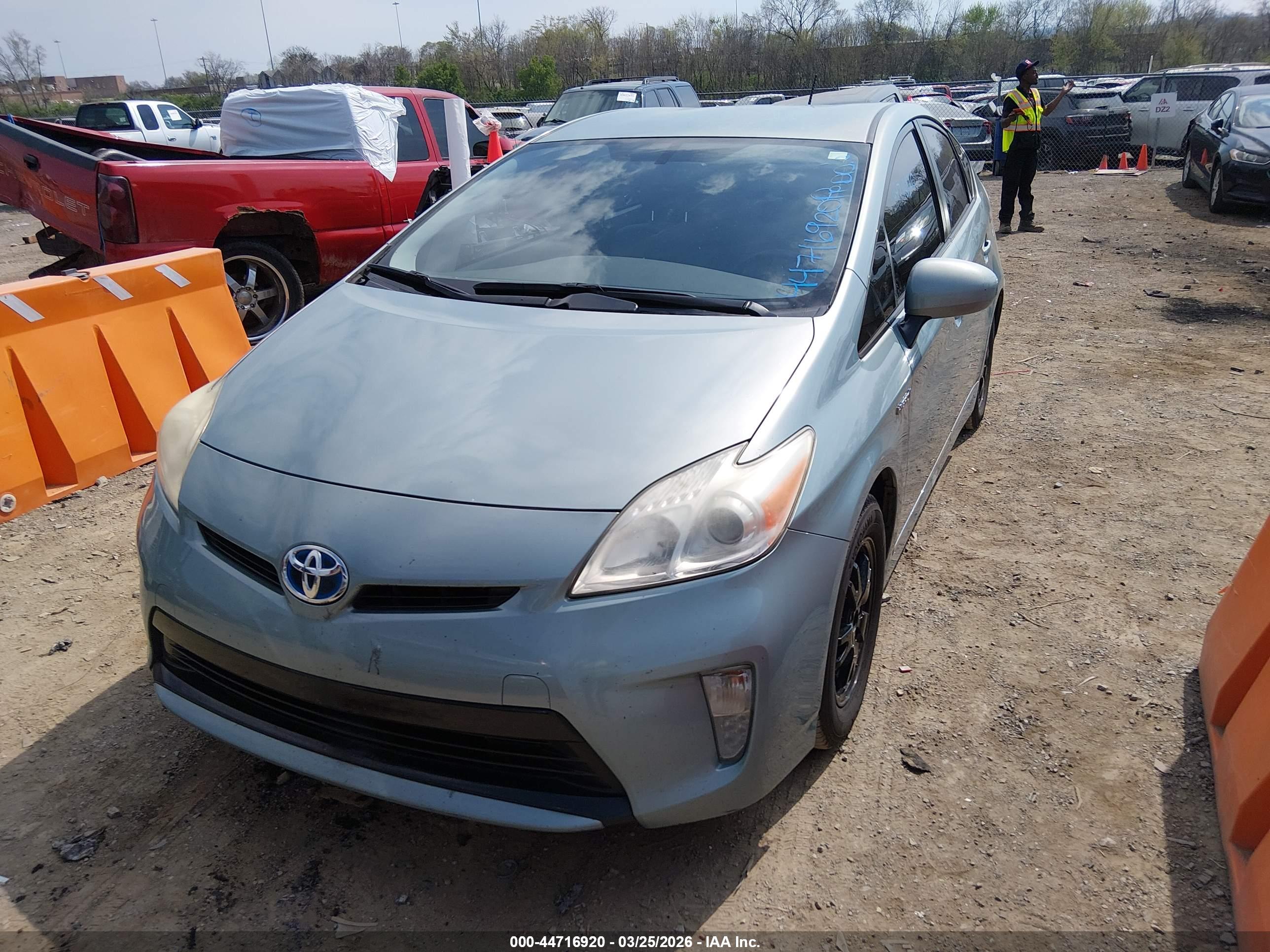 TOYOTA PRIUS image 6