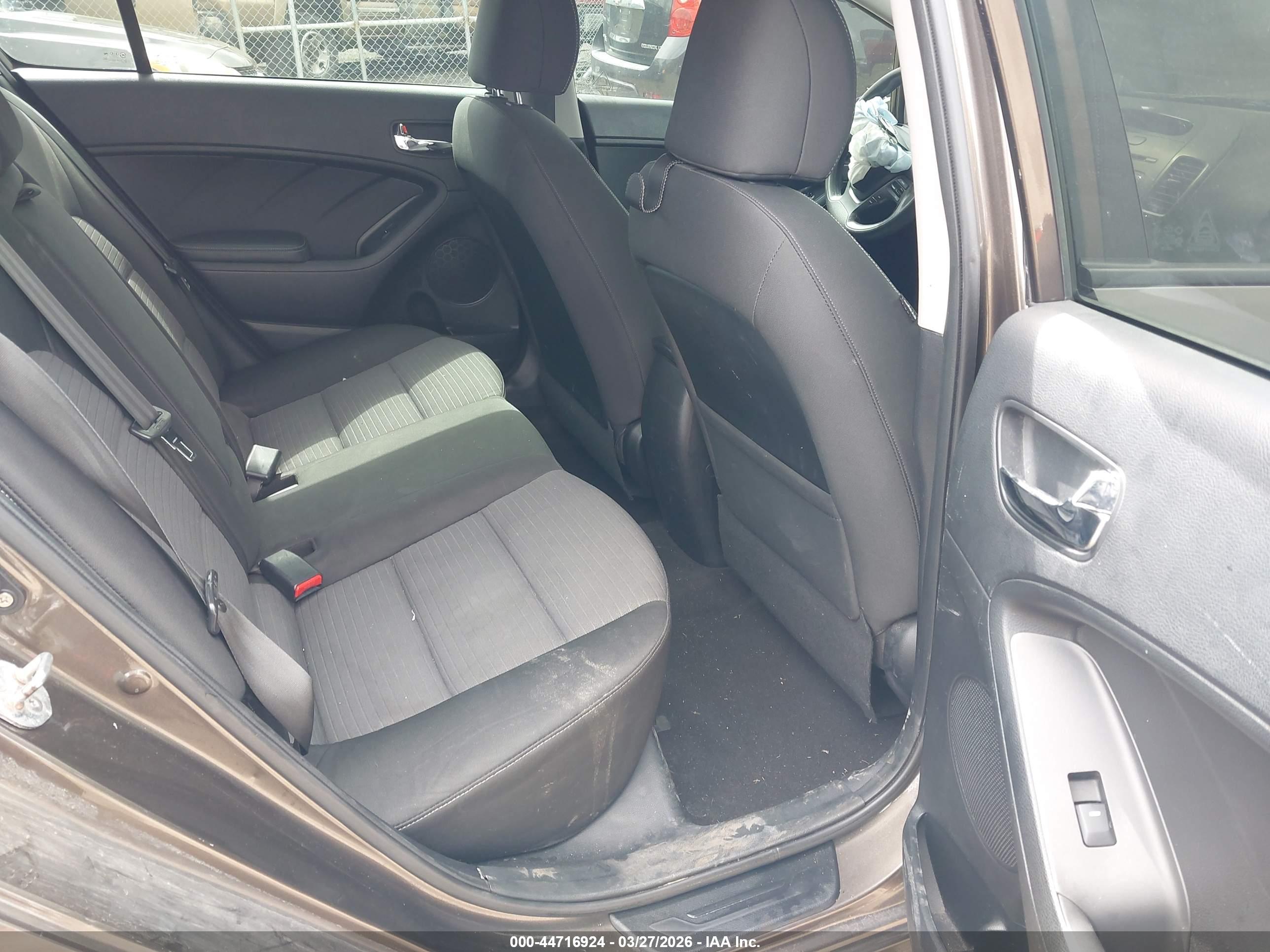 KIA FORTE image 8