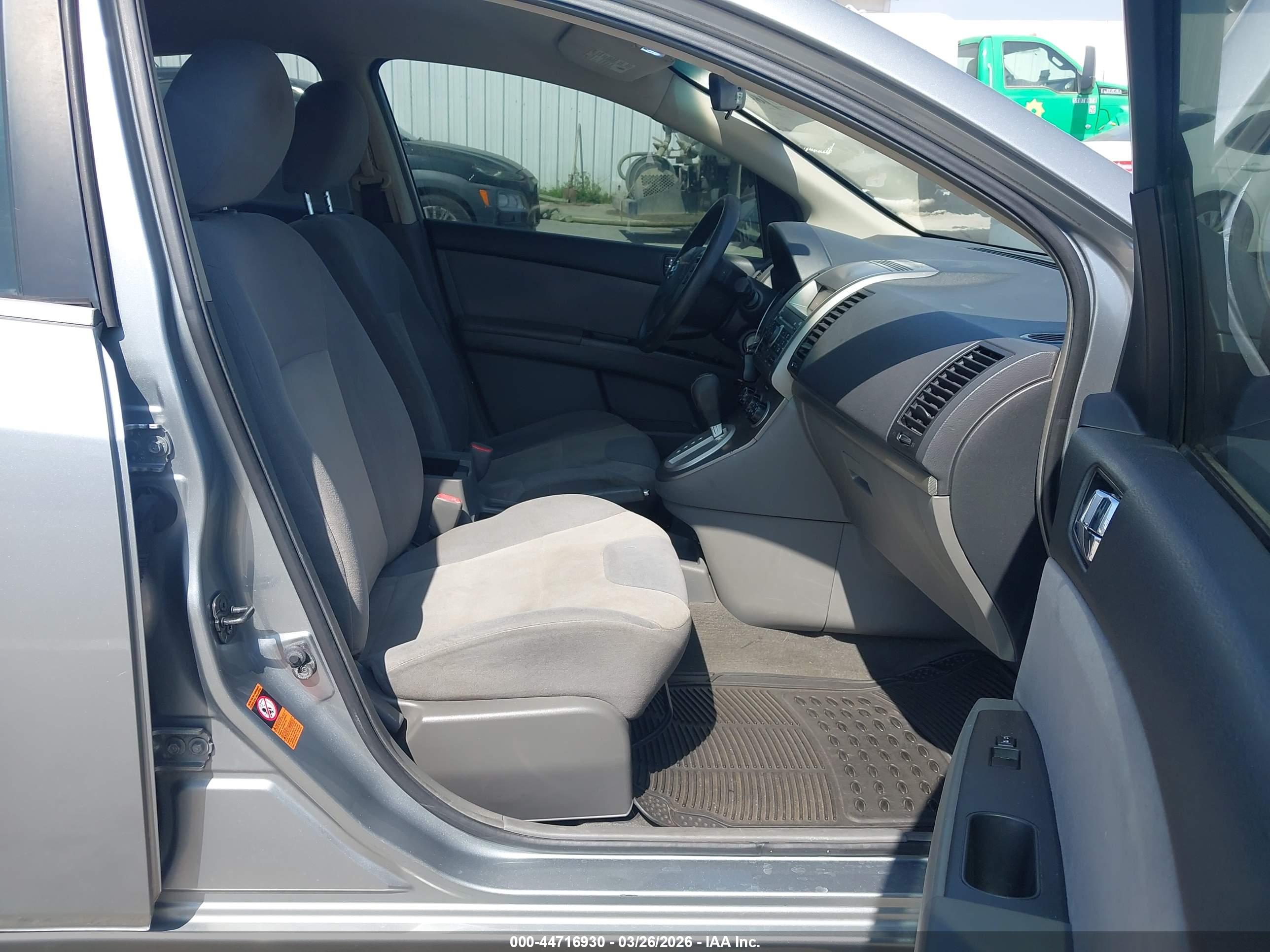 NISSAN SENTRA image 5