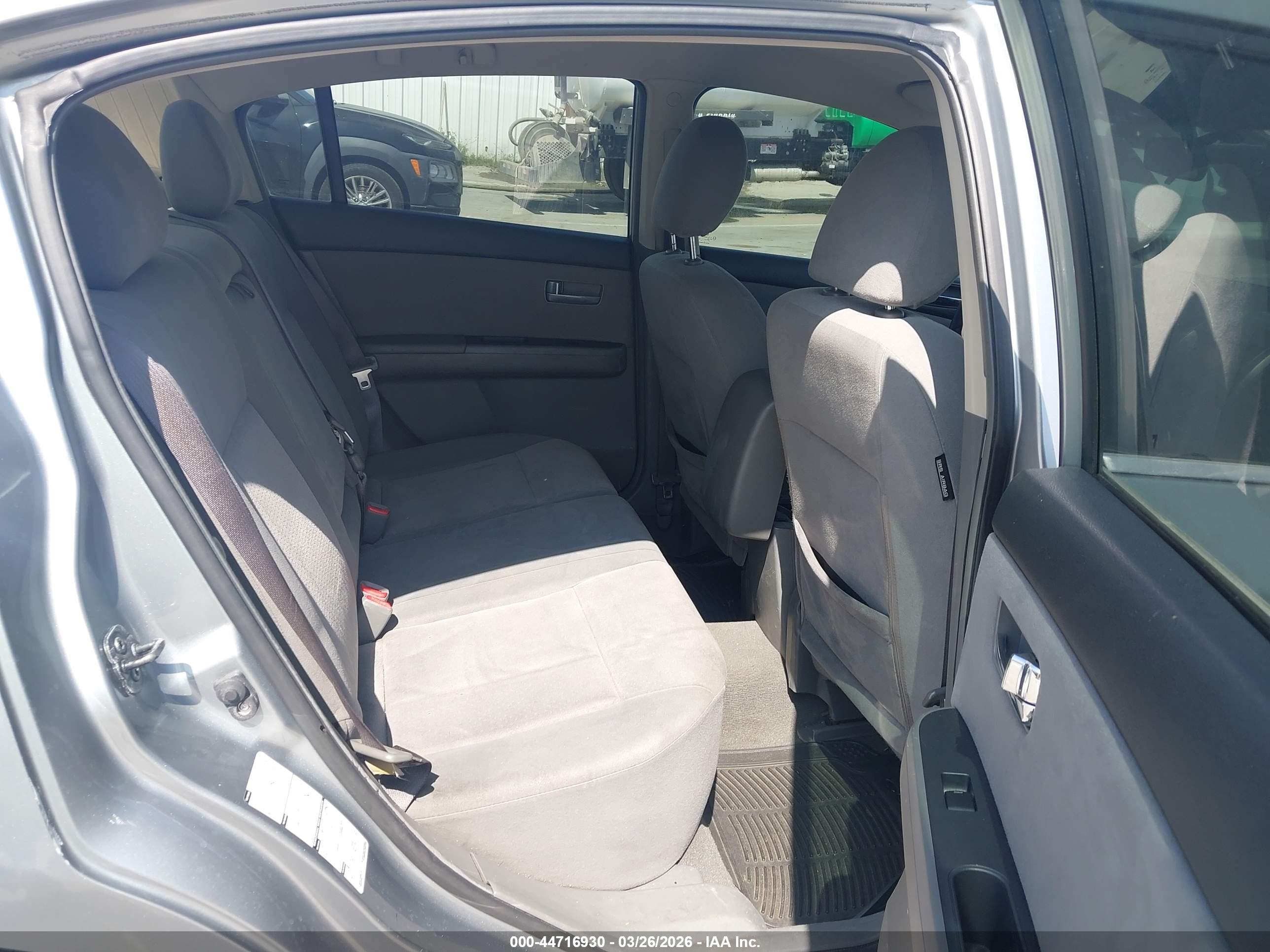 NISSAN SENTRA image 8