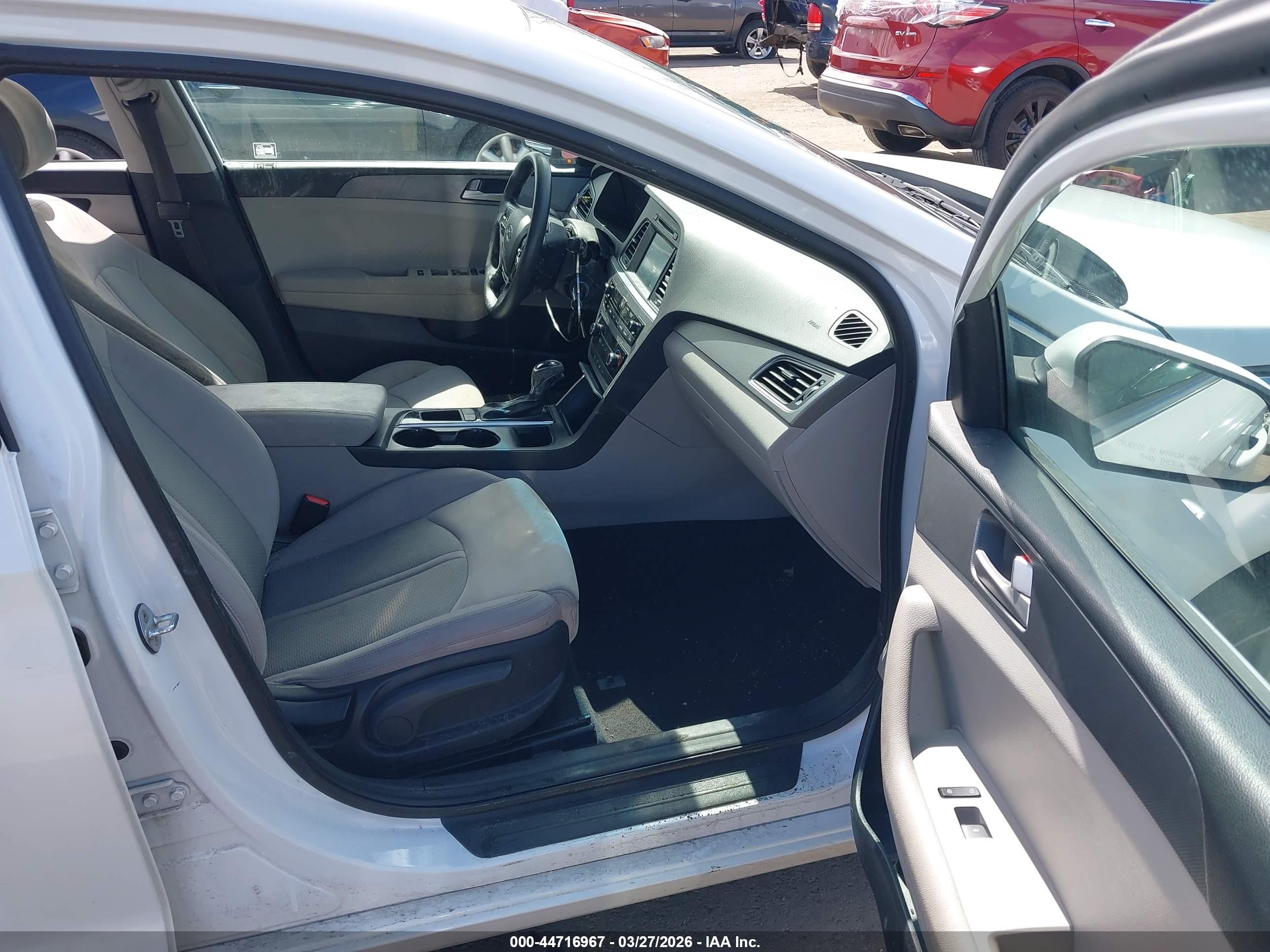 HYUNDAI SONATA image 5