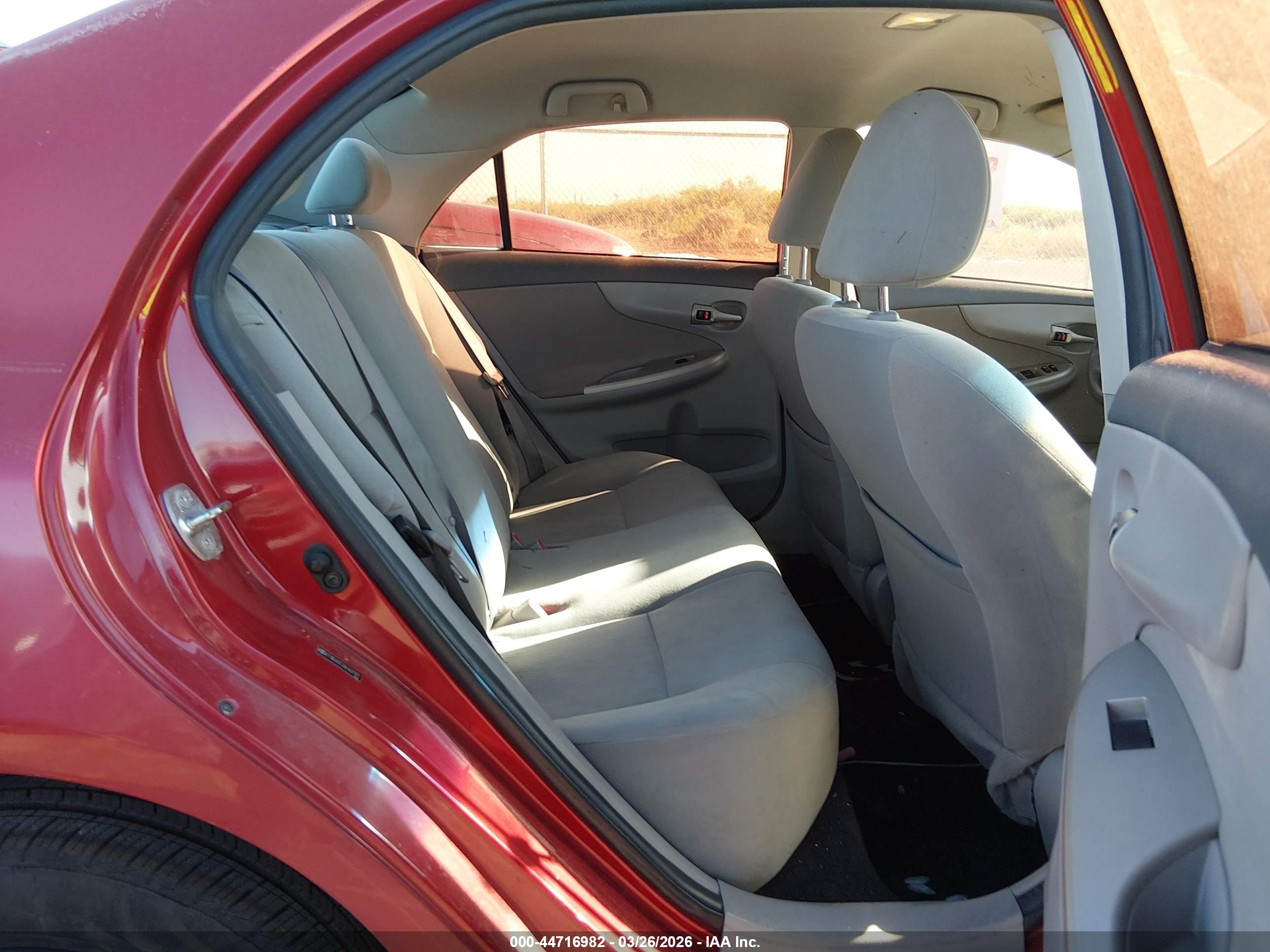 TOYOTA COROLLA image 8