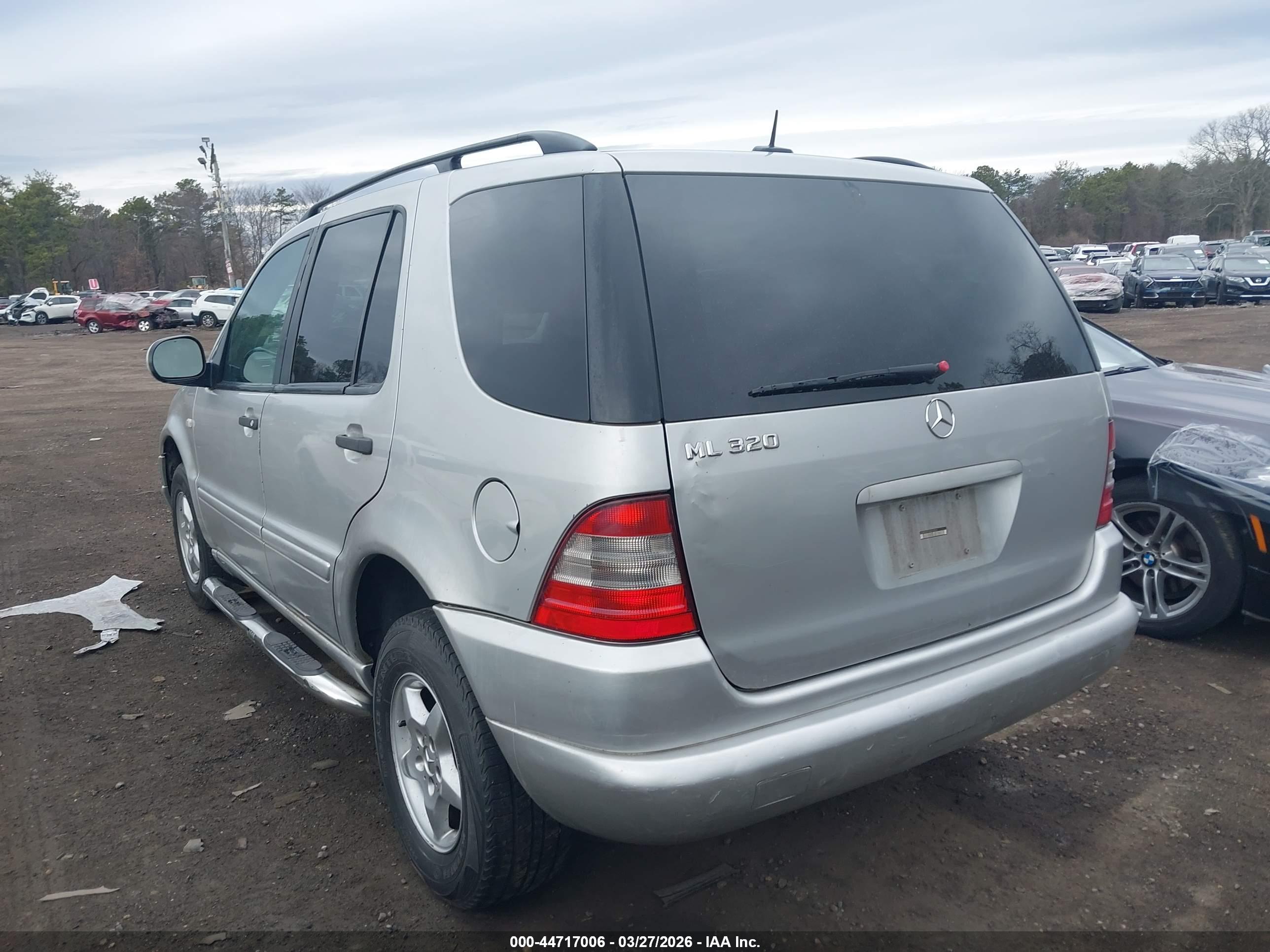 MERCEDES-BENZ ML image 3