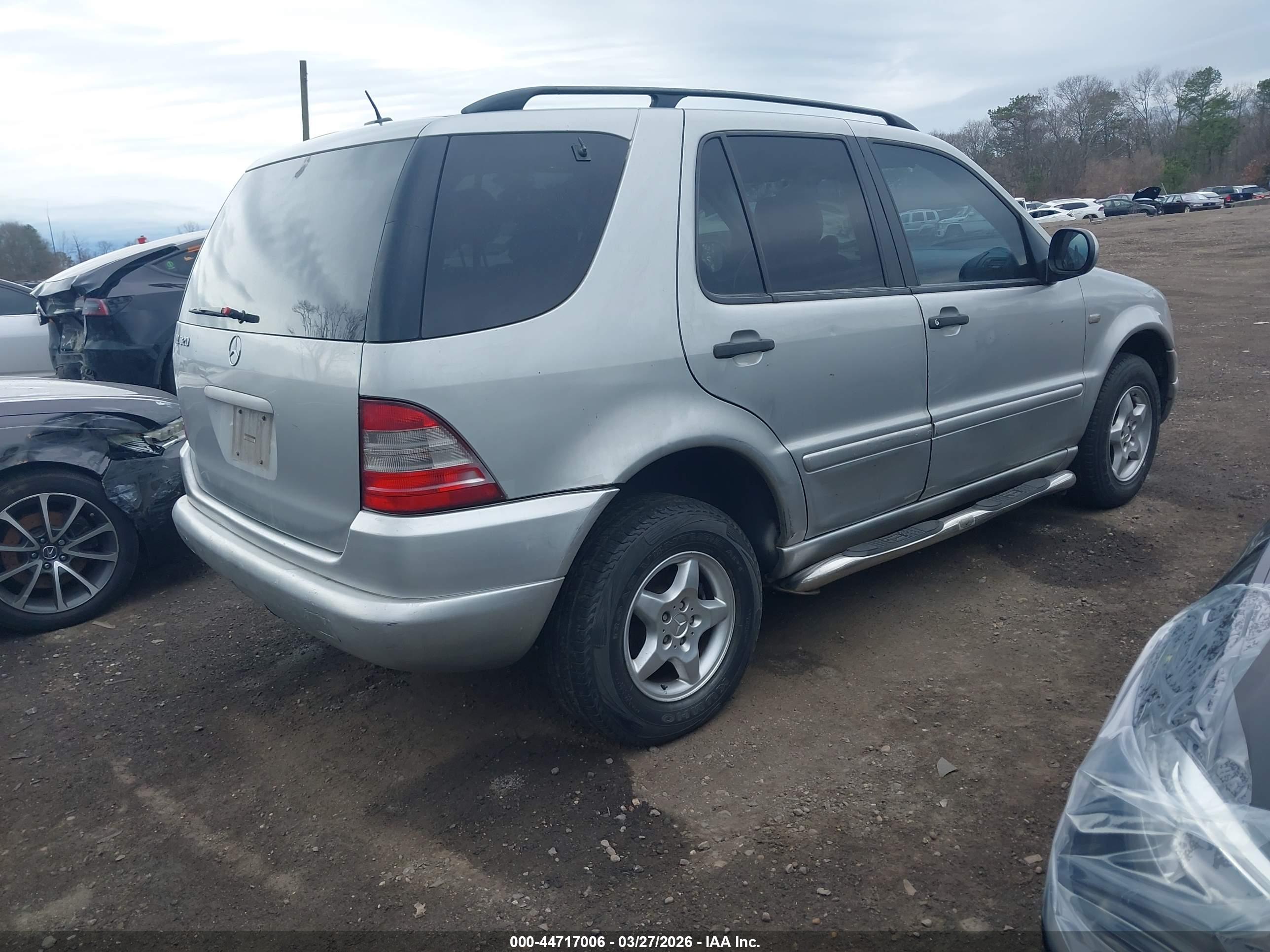 MERCEDES-BENZ ML image 4