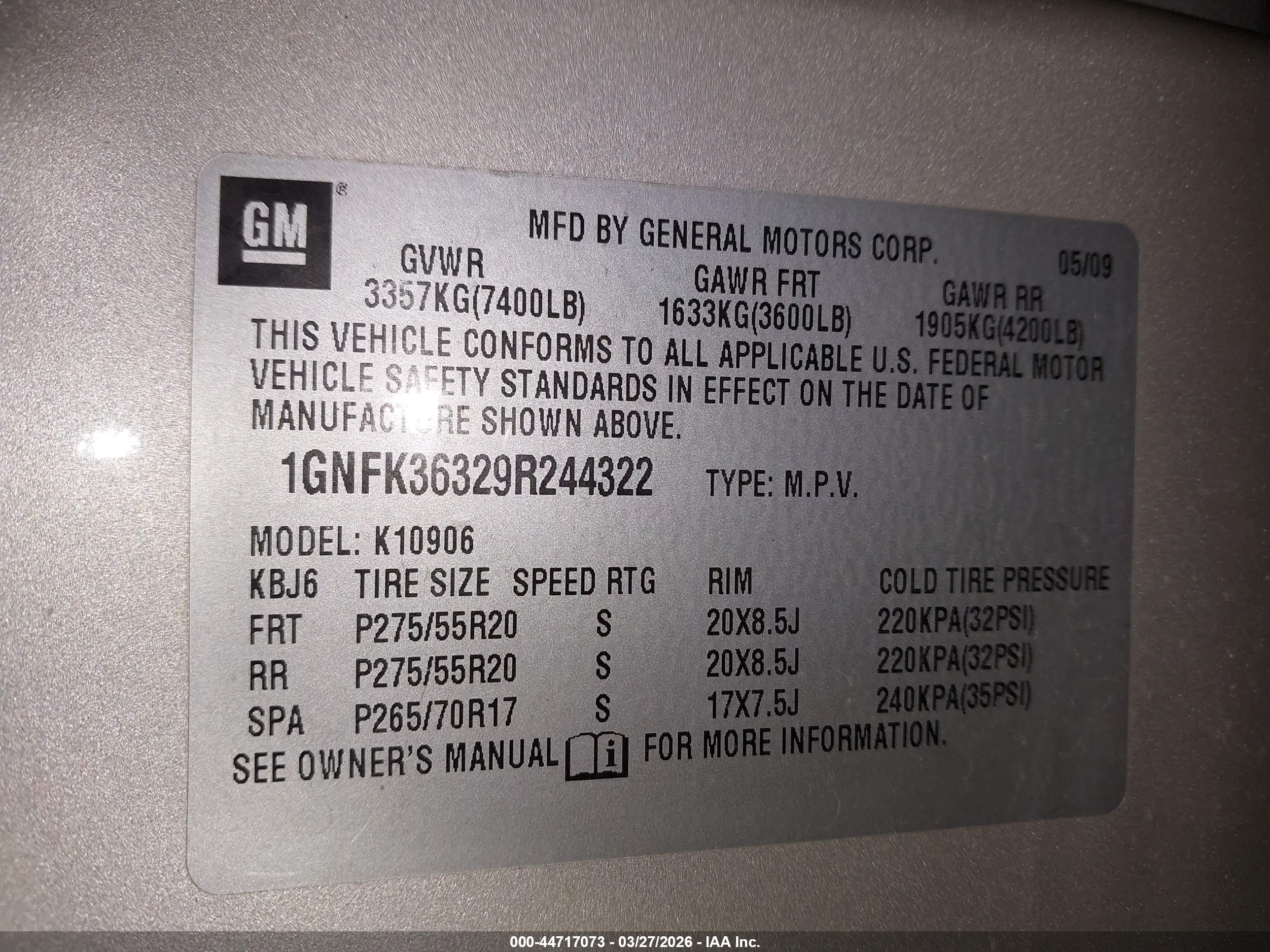 CHEVROLET SUBURBAN image 9