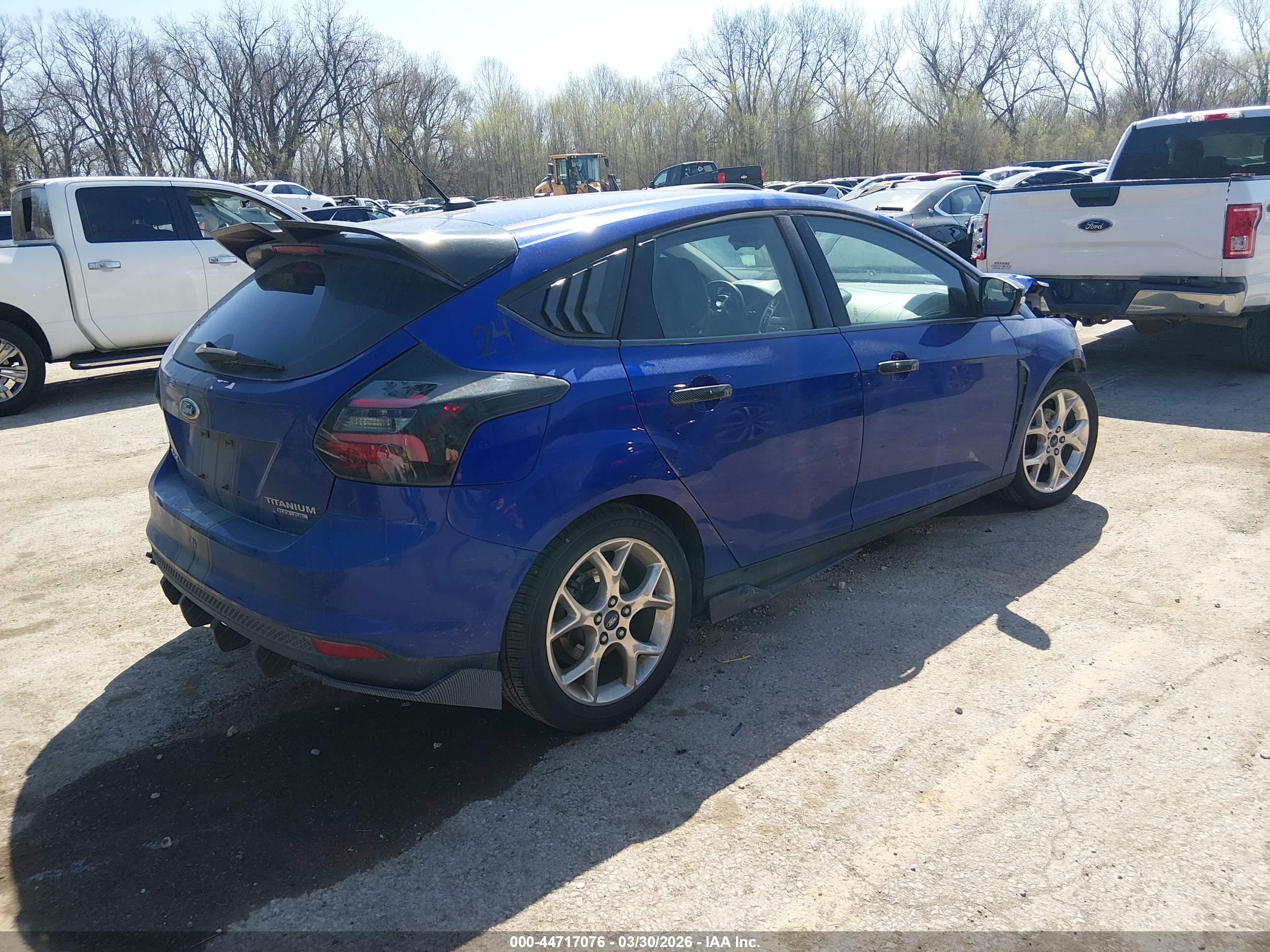 FORD FOCUS image 4