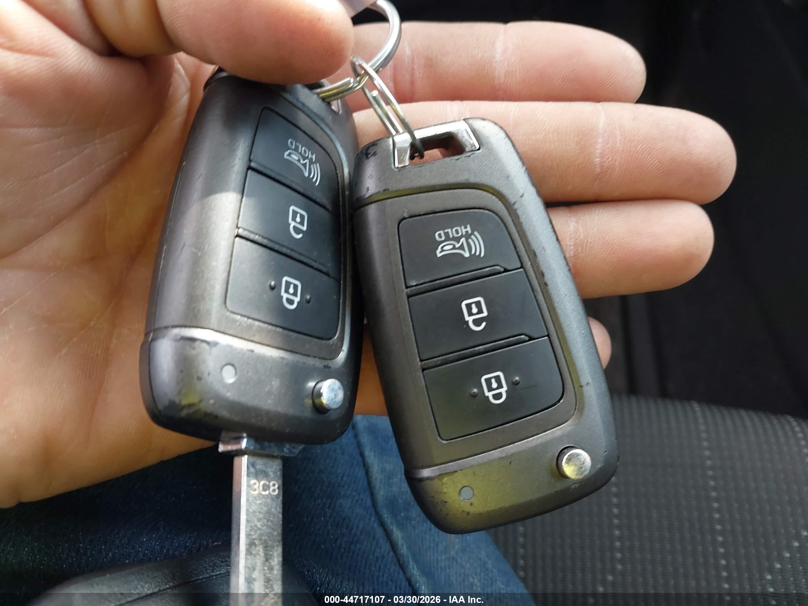 HYUNDAI VENUE image 11