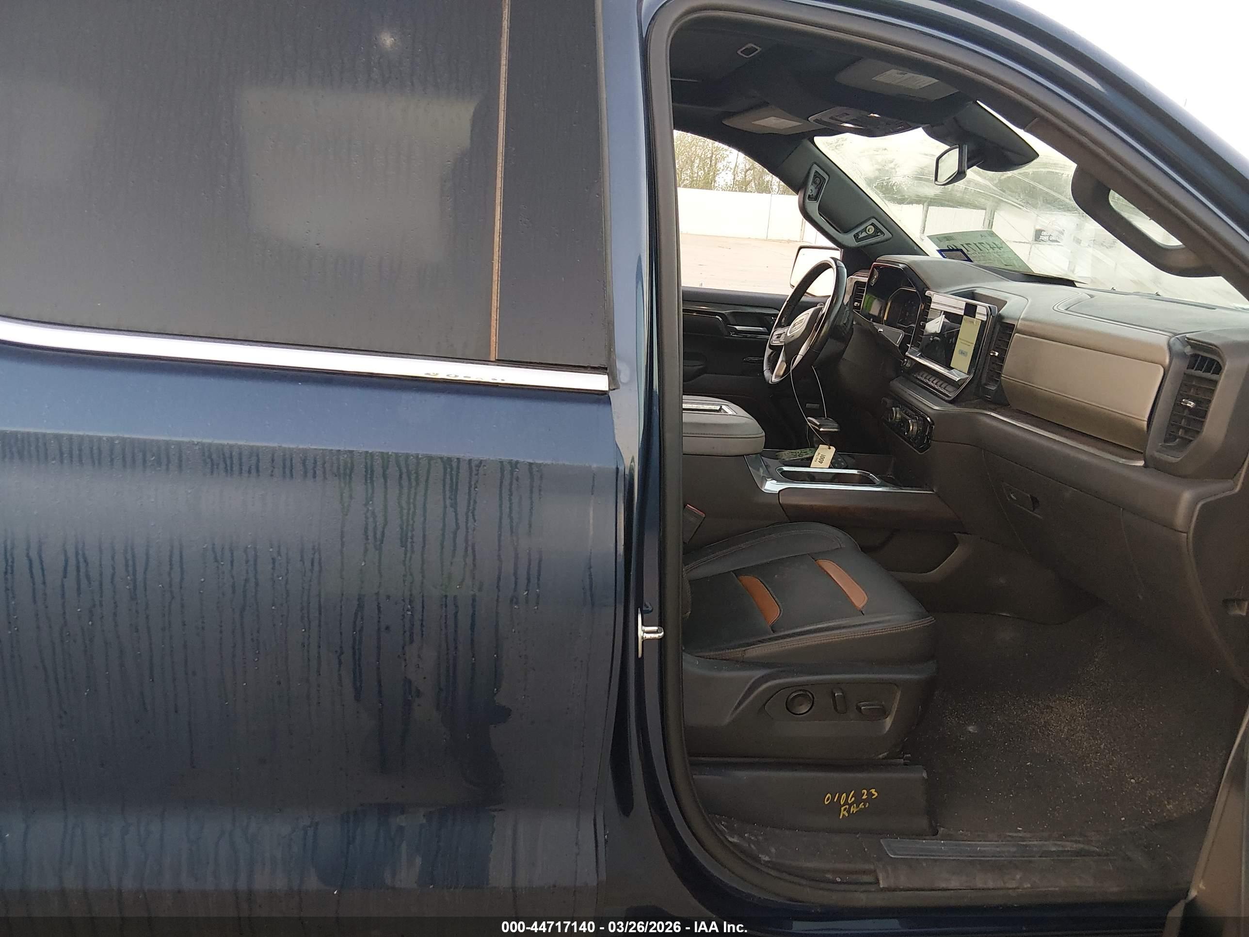 GMC SIERRA image 5