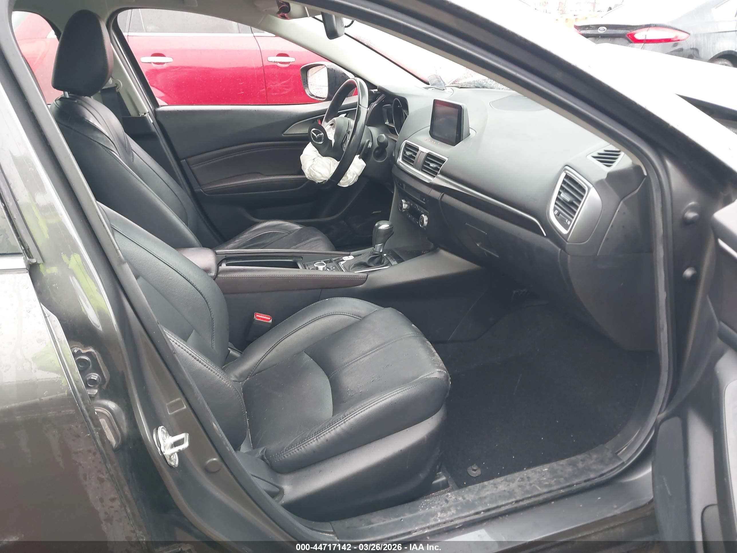 MAZDA MAZDA3 image 5