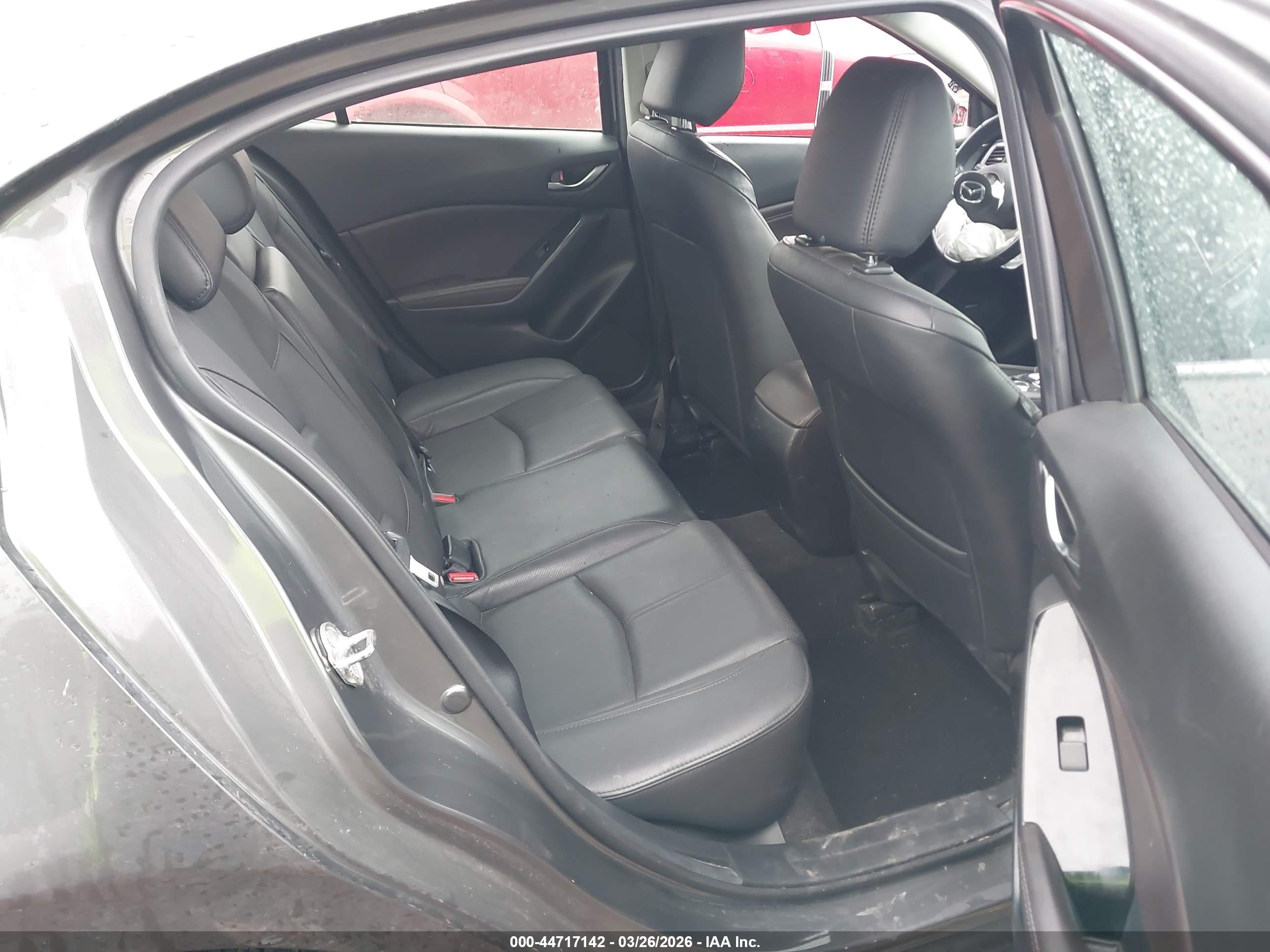 MAZDA MAZDA3 image 8