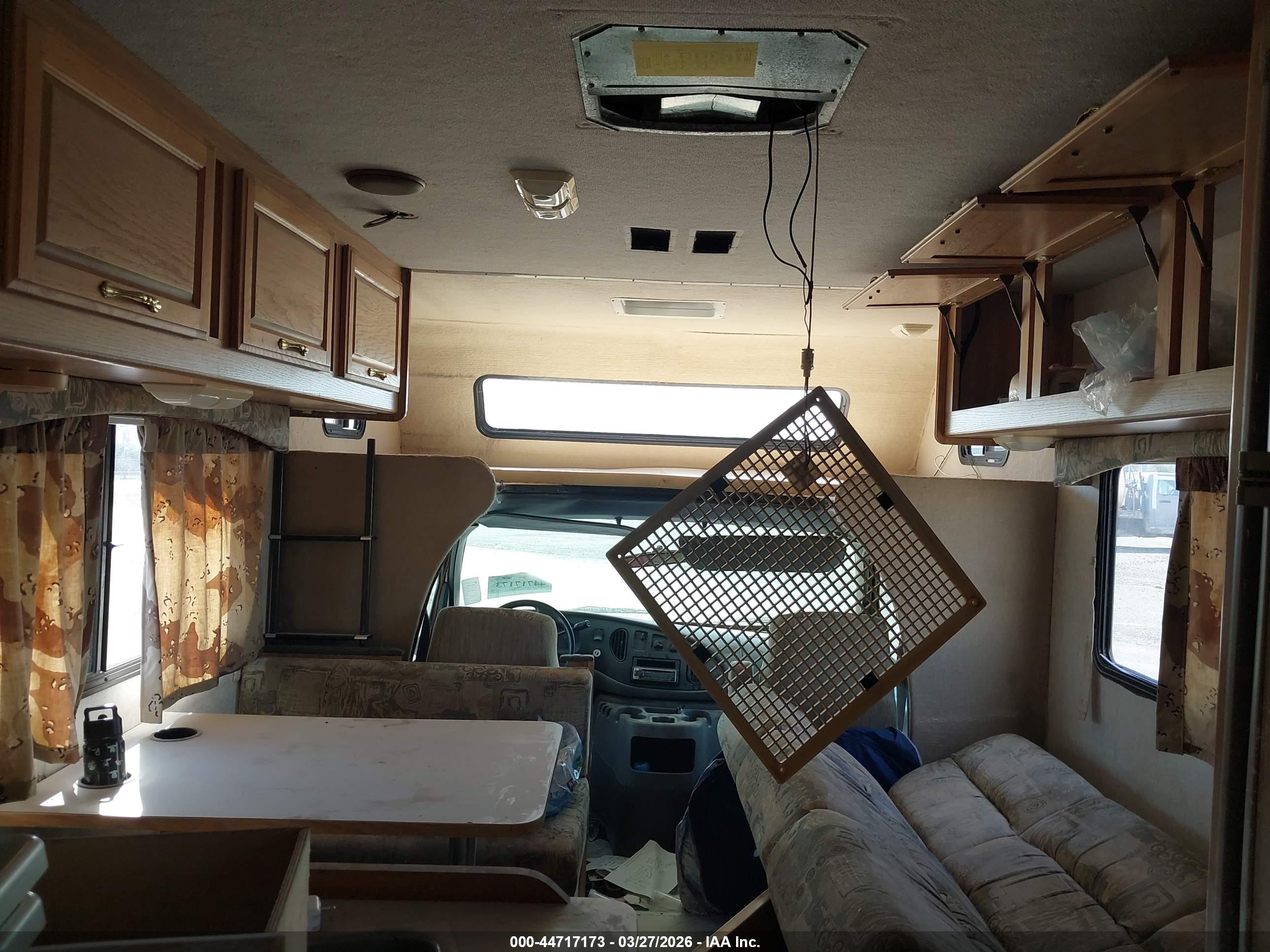 FORD E-350 image 7