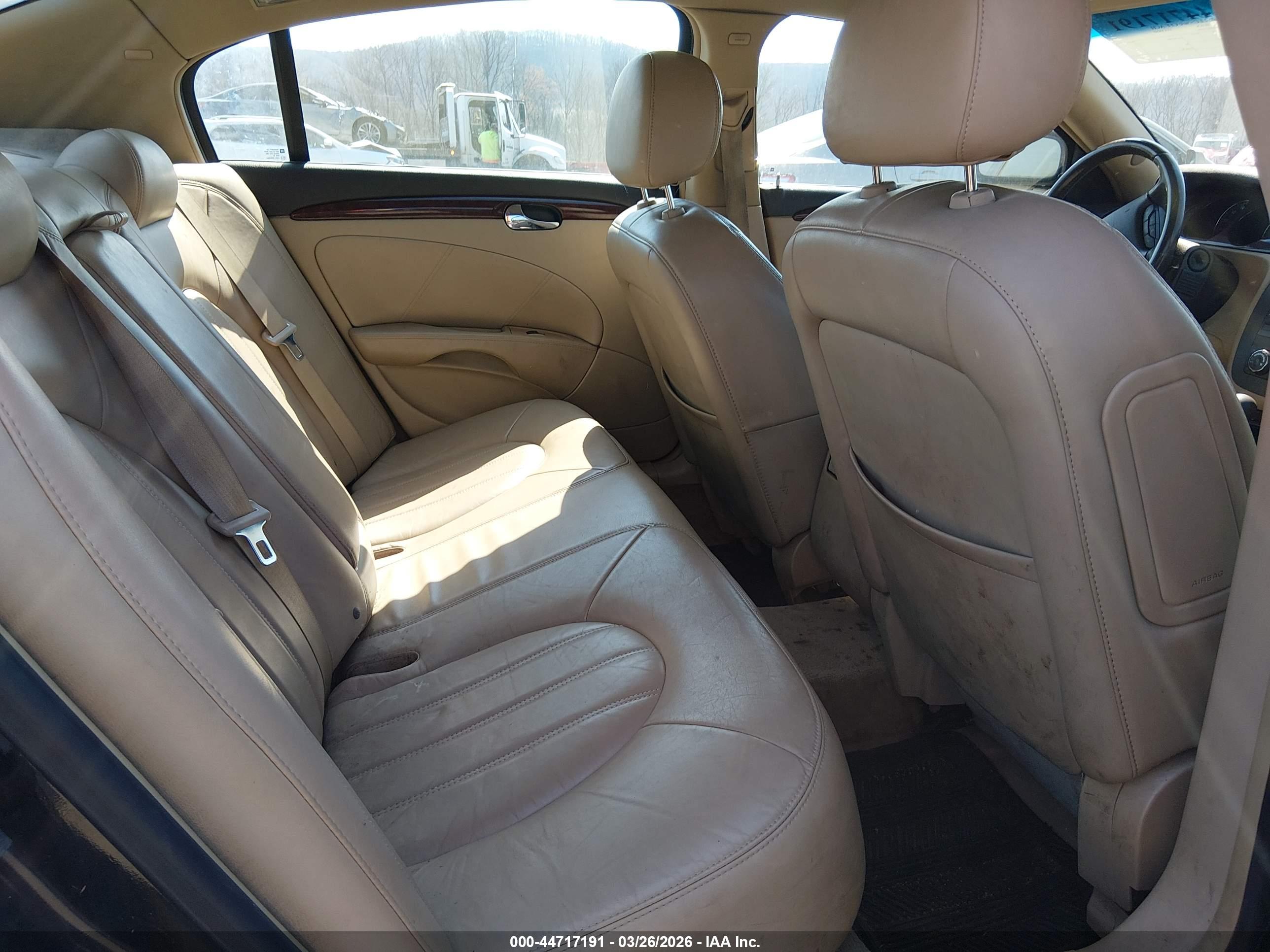 BUICK LUCERNE image 8