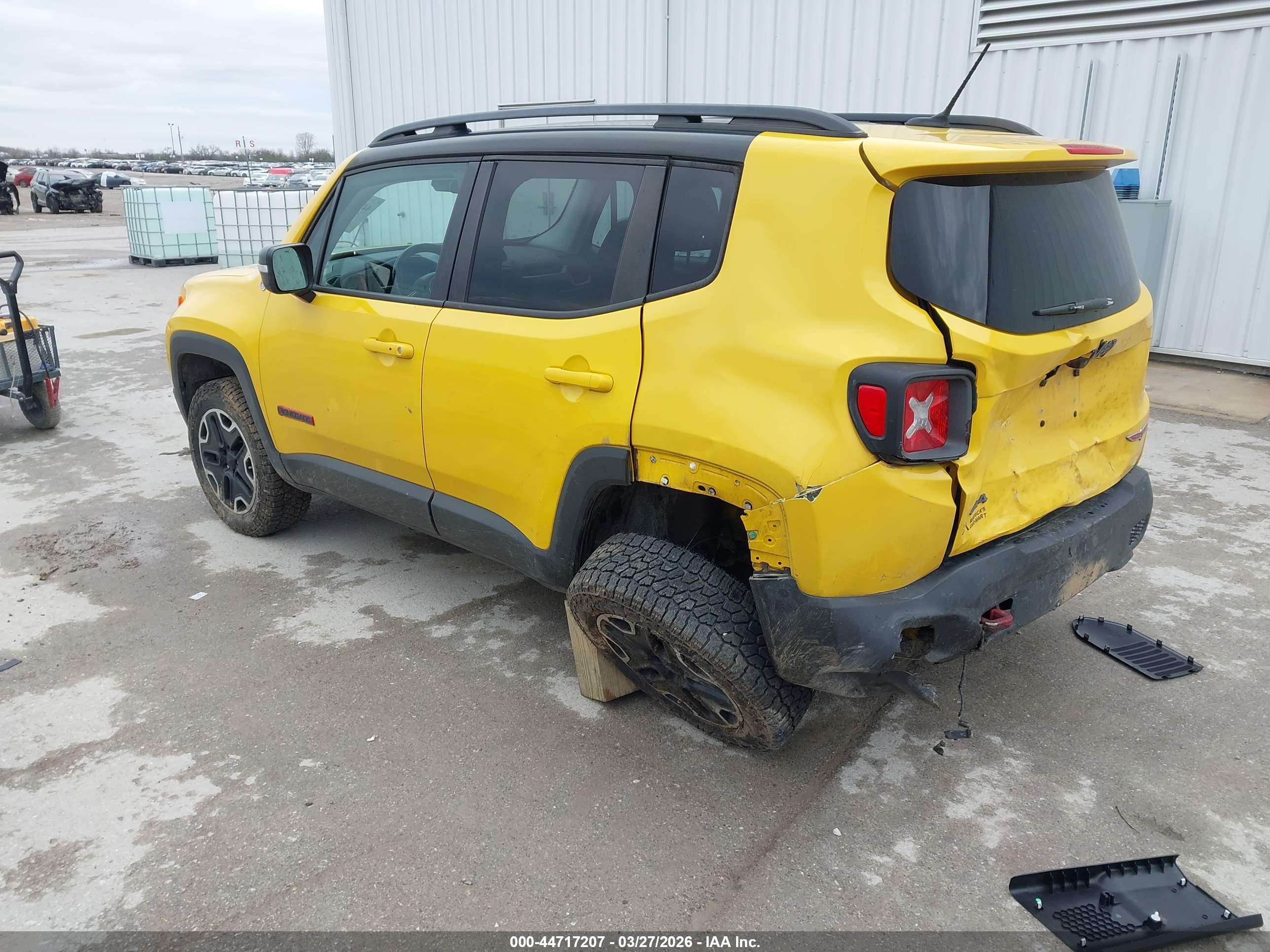 JEEP RENEGADE image 3