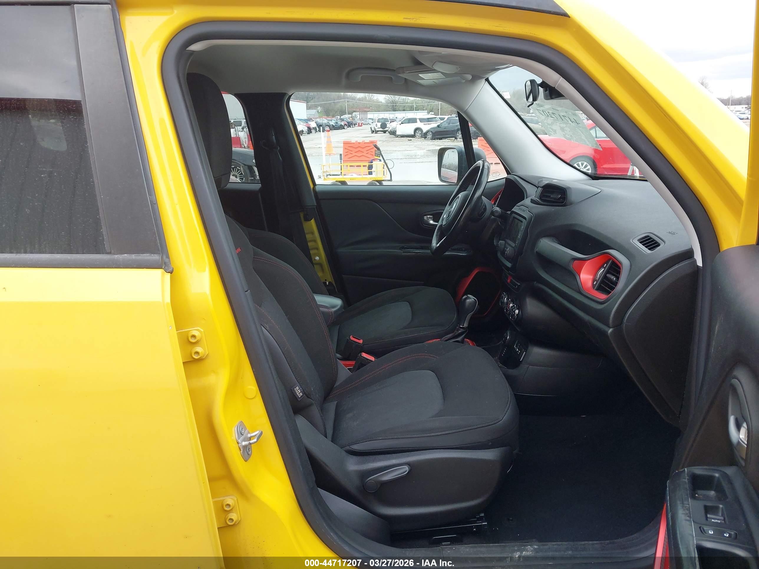 JEEP RENEGADE image 5