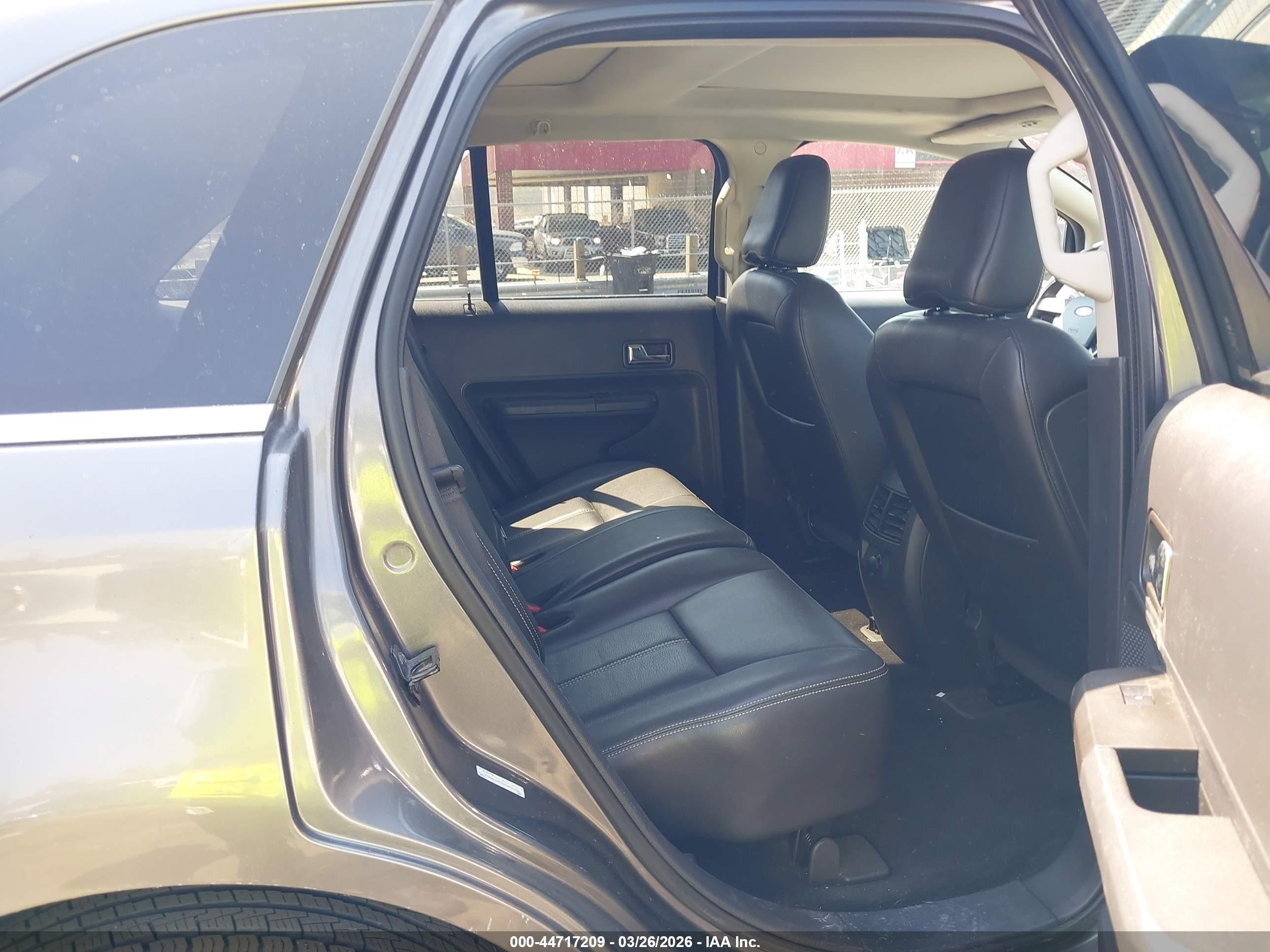 FORD EDGE image 8