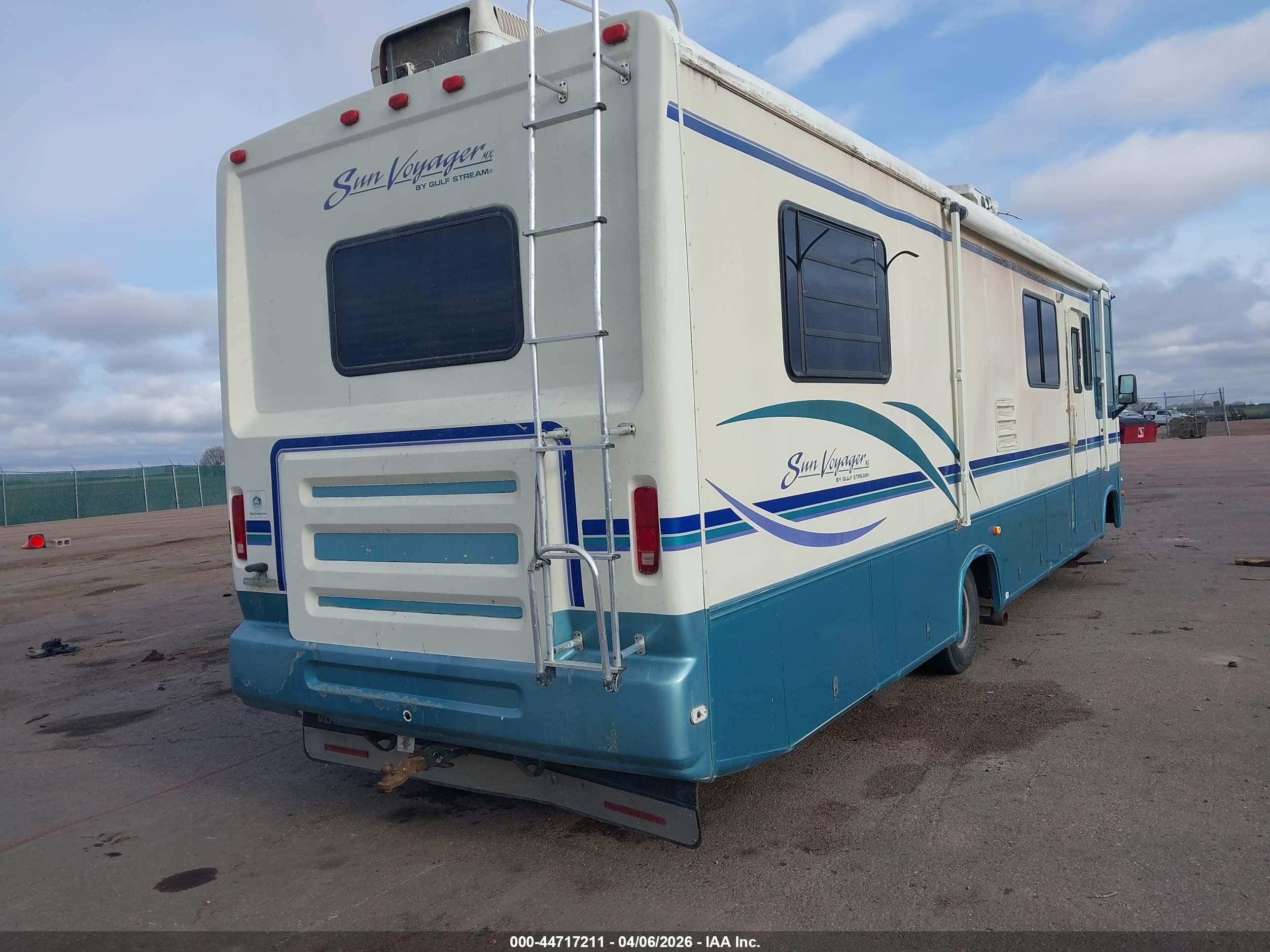 FORD F530 image 4