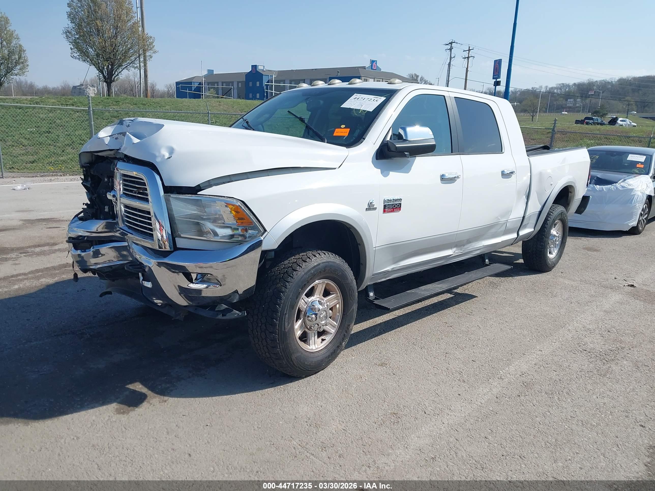 RAM 2500 image 2