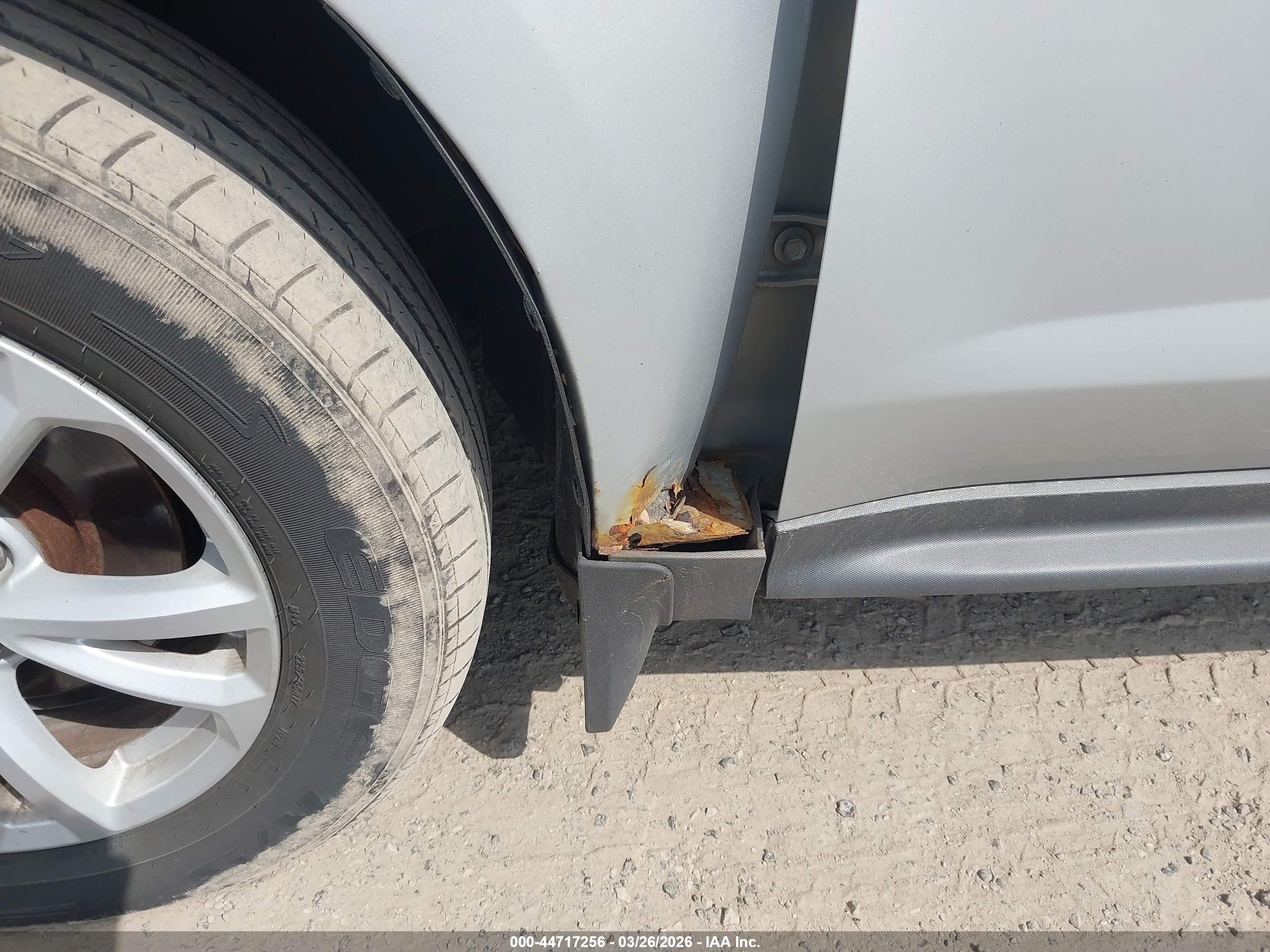 CHEVROLET EQUINOX image 6