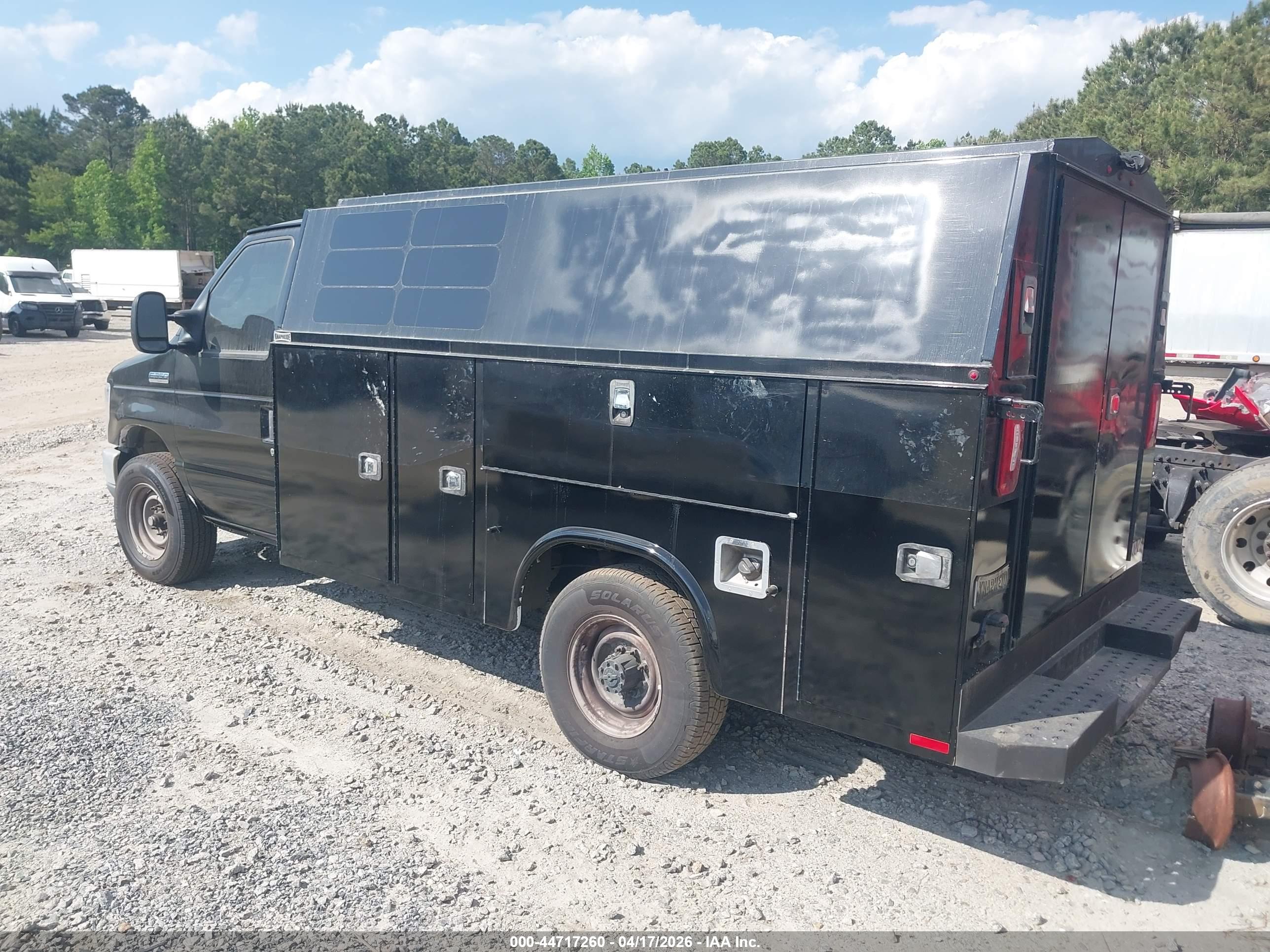 FORD E-350 image 3