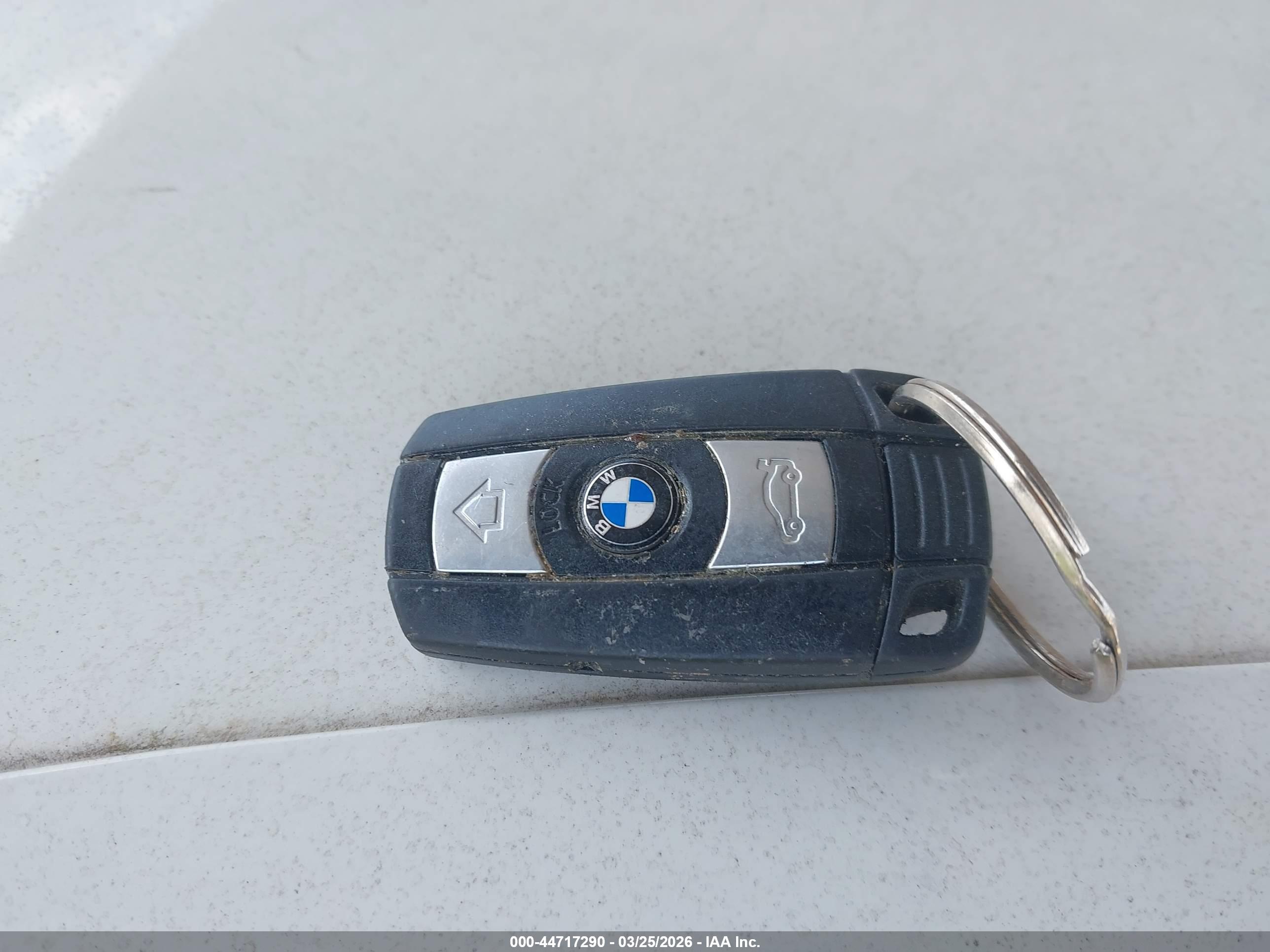 BMW 328I image 11