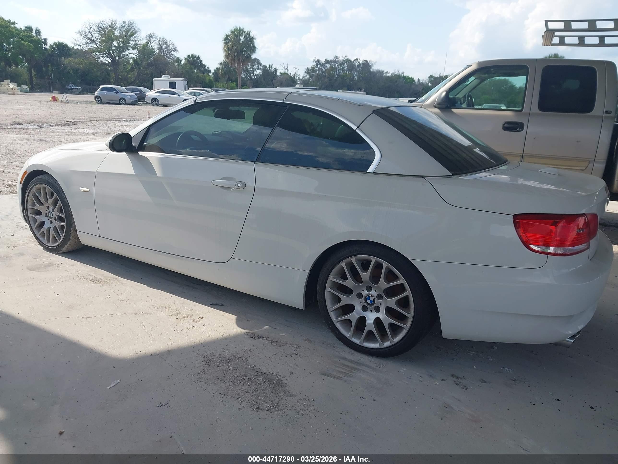 BMW 328I image 3