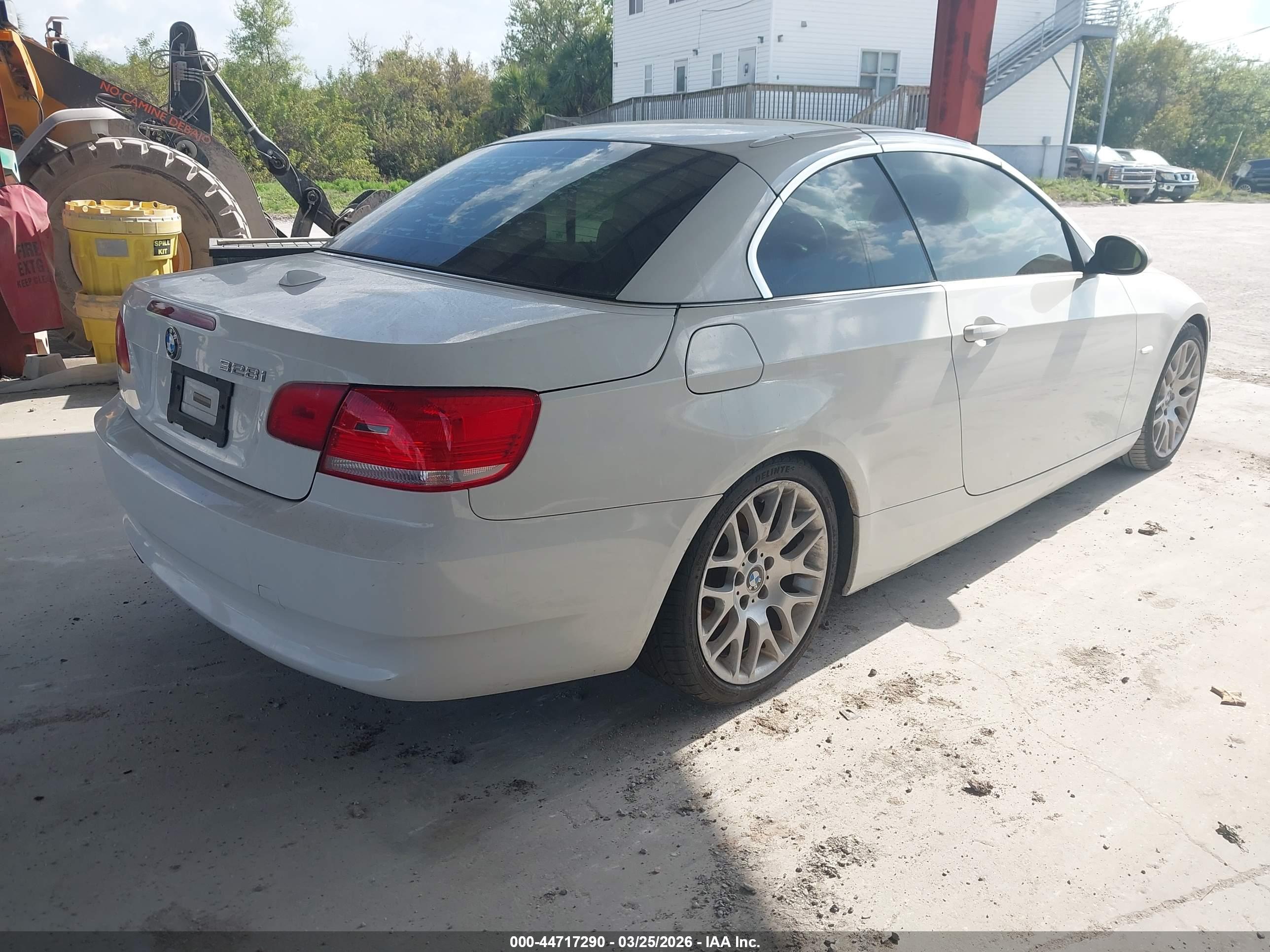 BMW 328I image 4