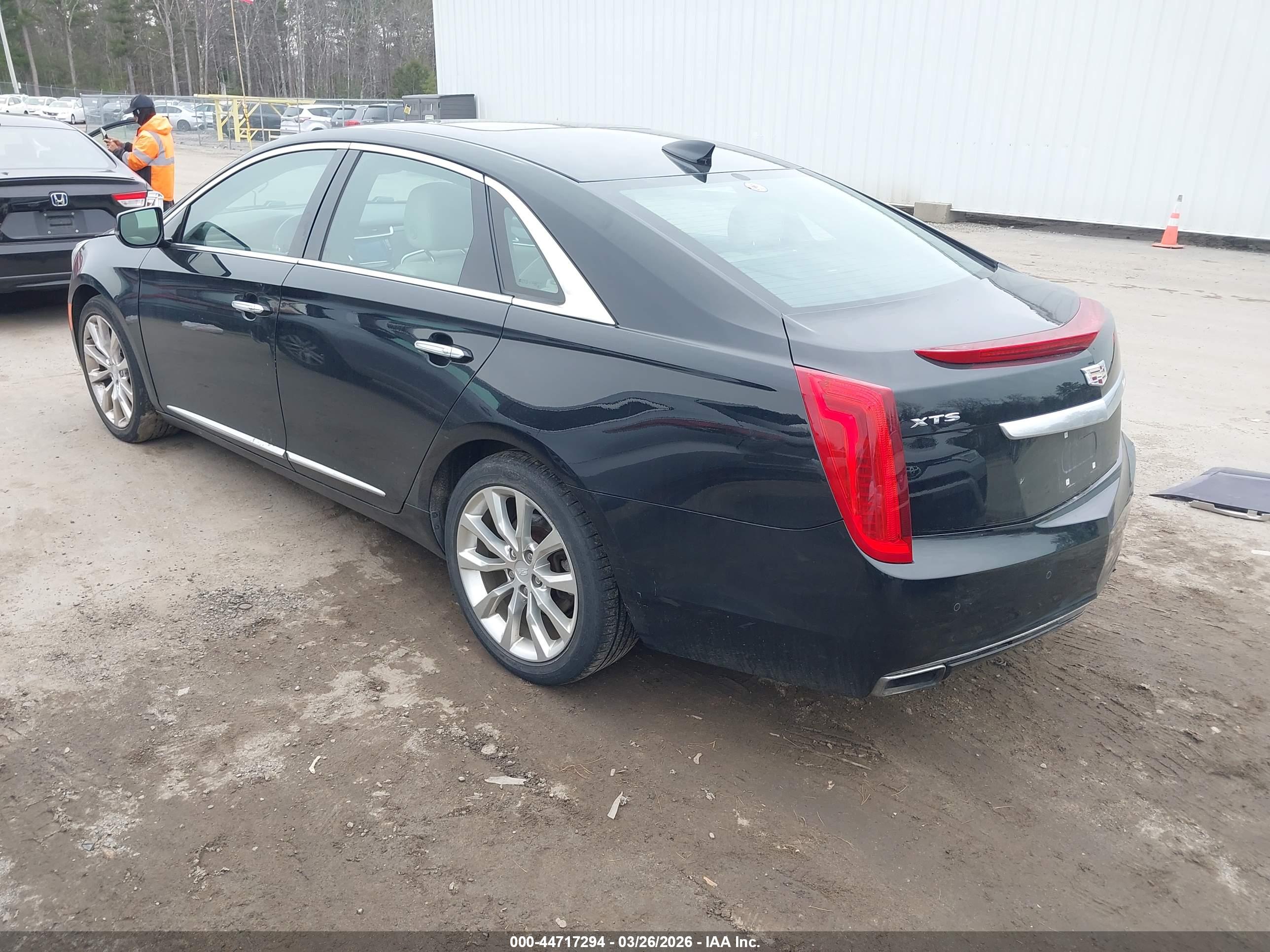 CADILLAC XTS image 3