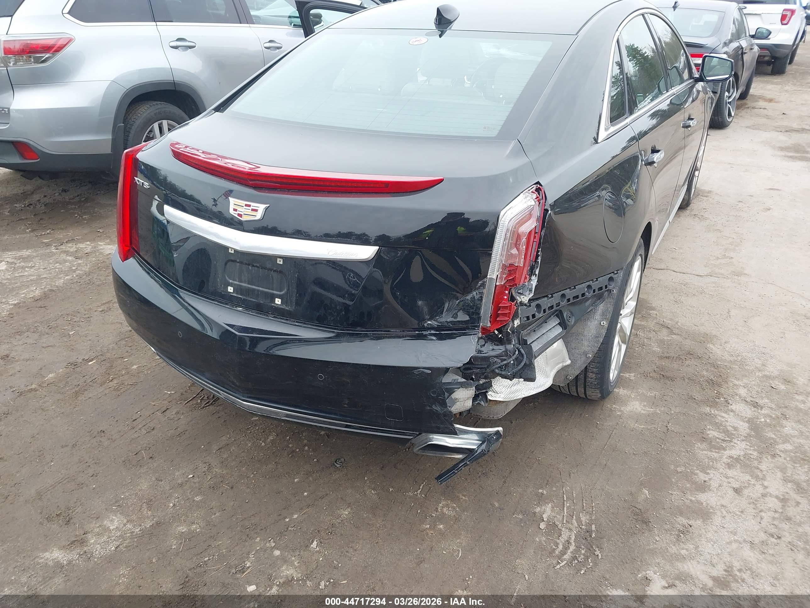 CADILLAC XTS image 6