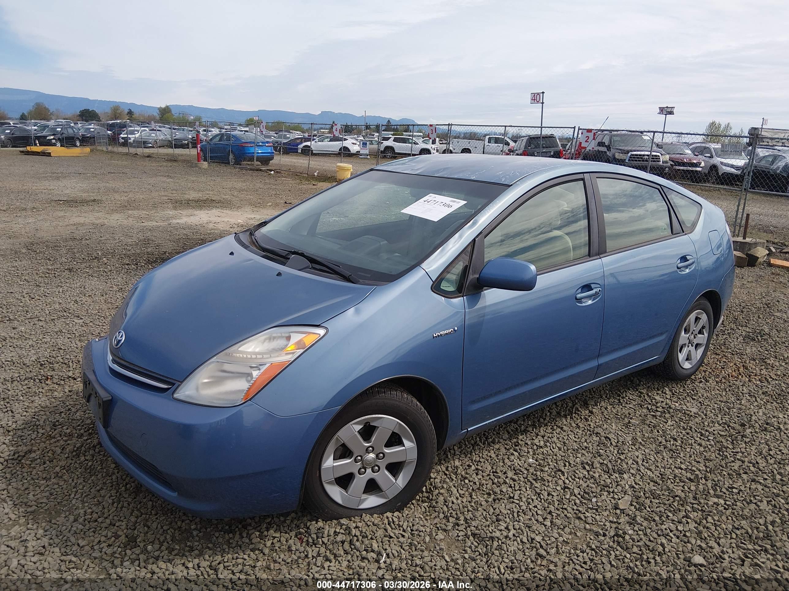 TOYOTA PRIUS image 2