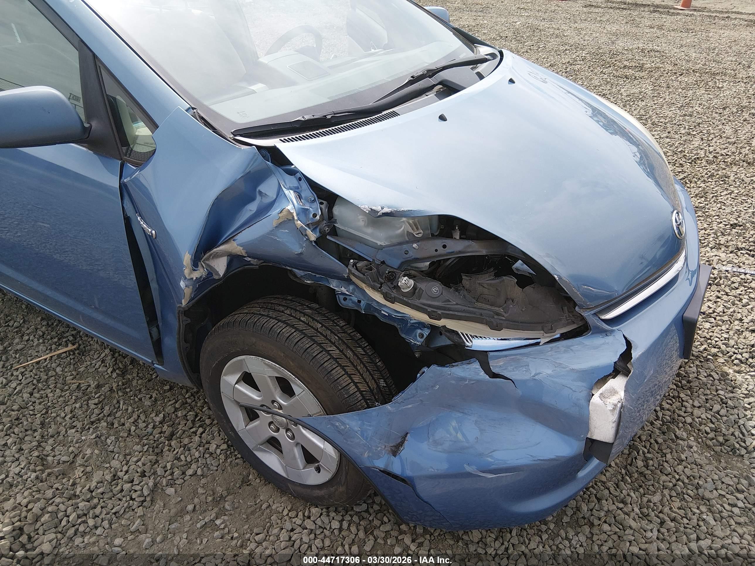 TOYOTA PRIUS image 6