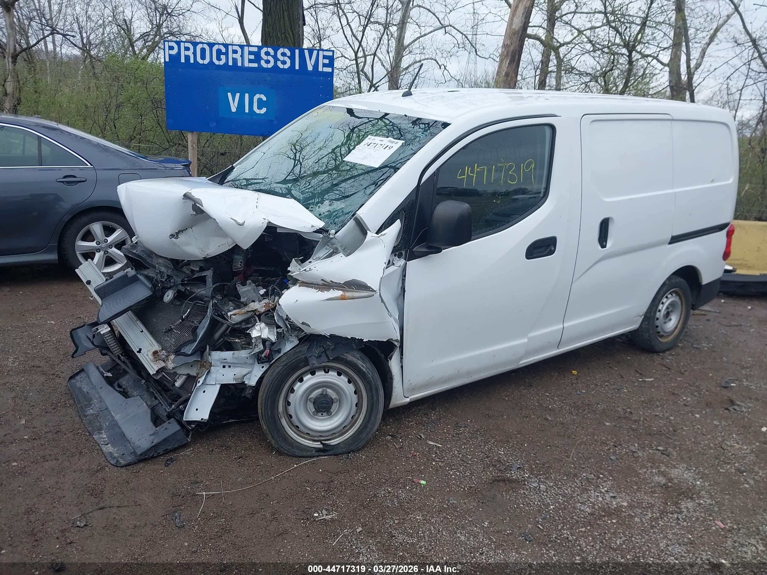 NISSAN NV200 image 2