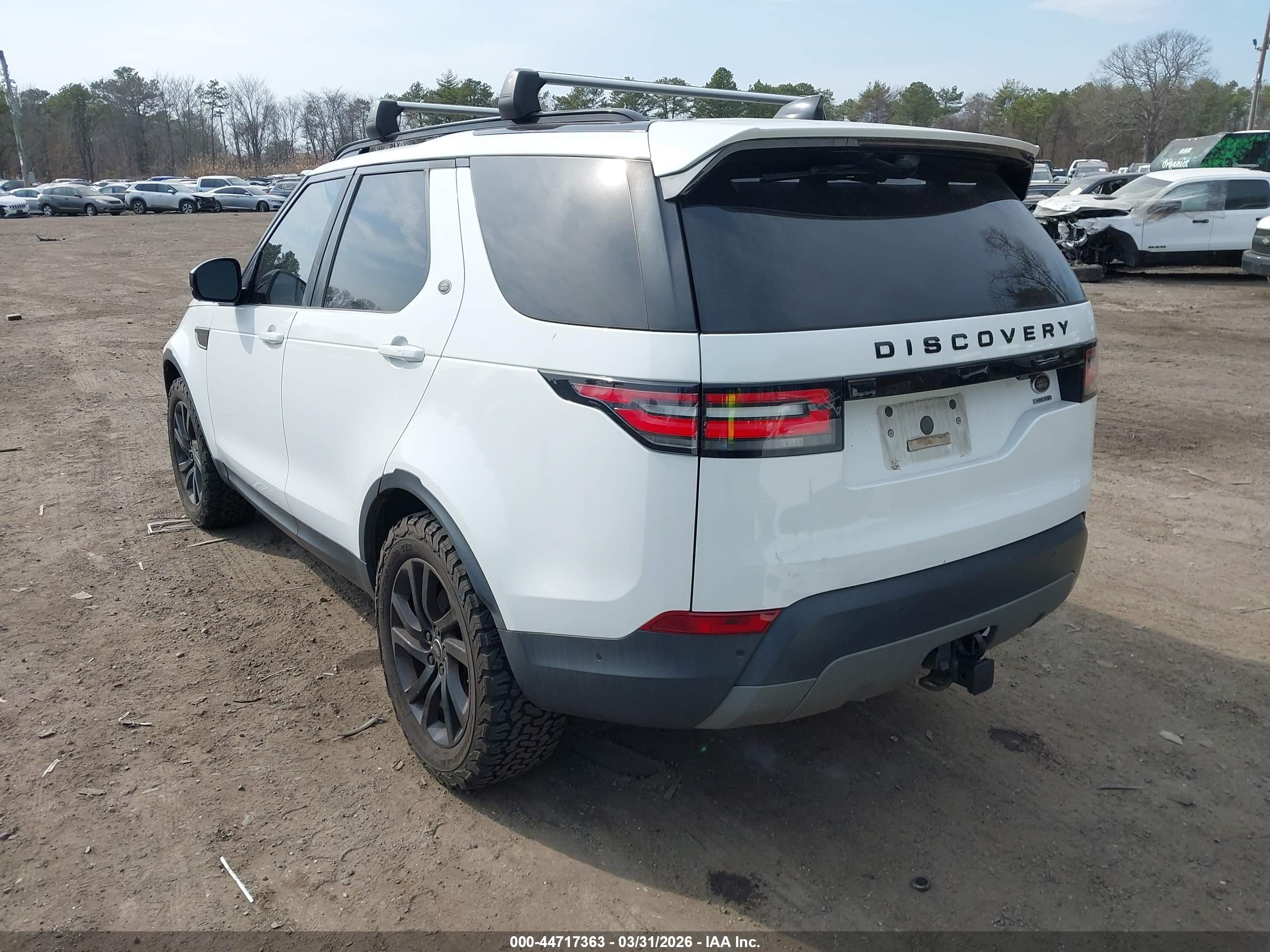LAND ROVER image 3