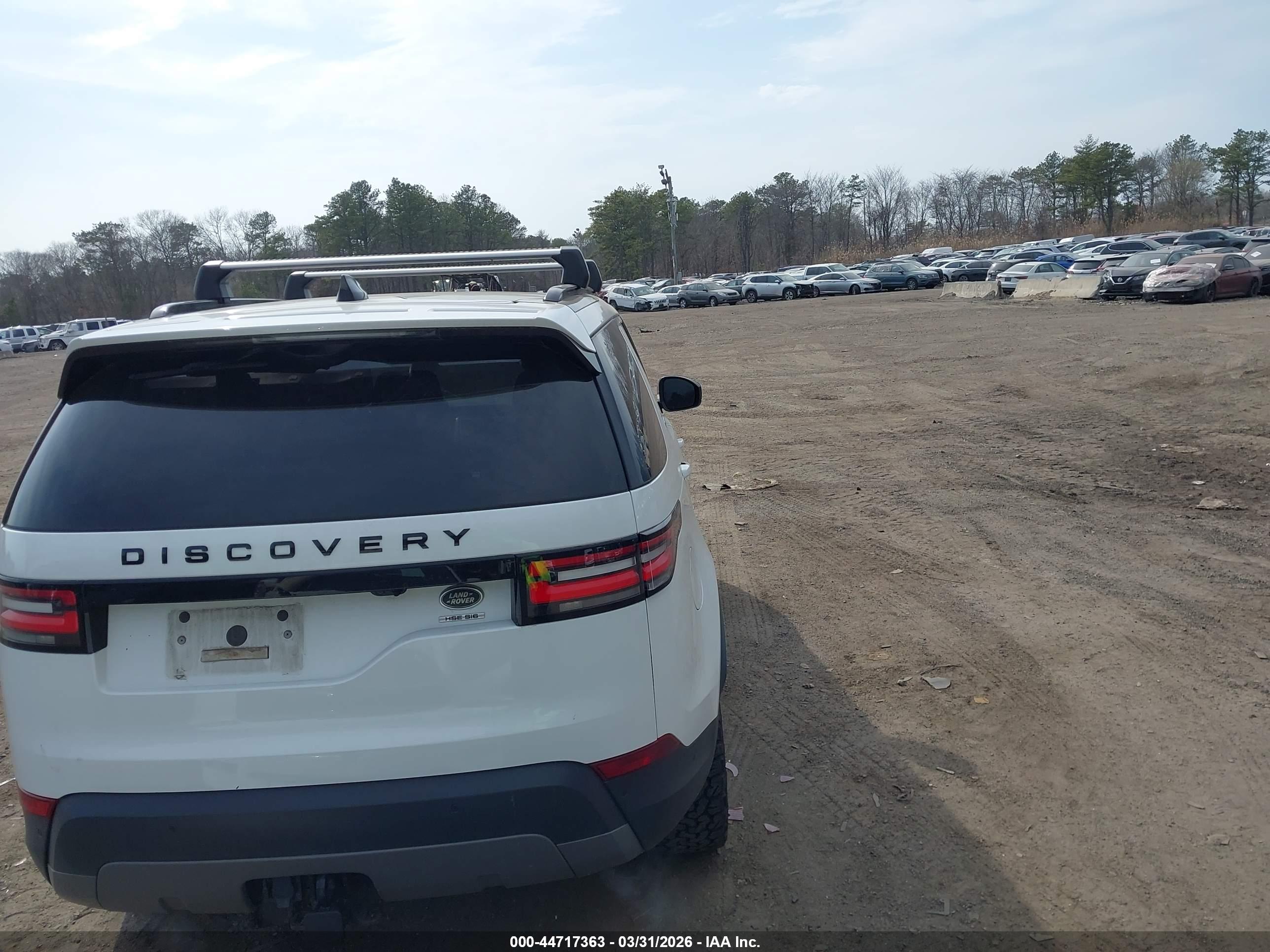 LAND ROVER image 4