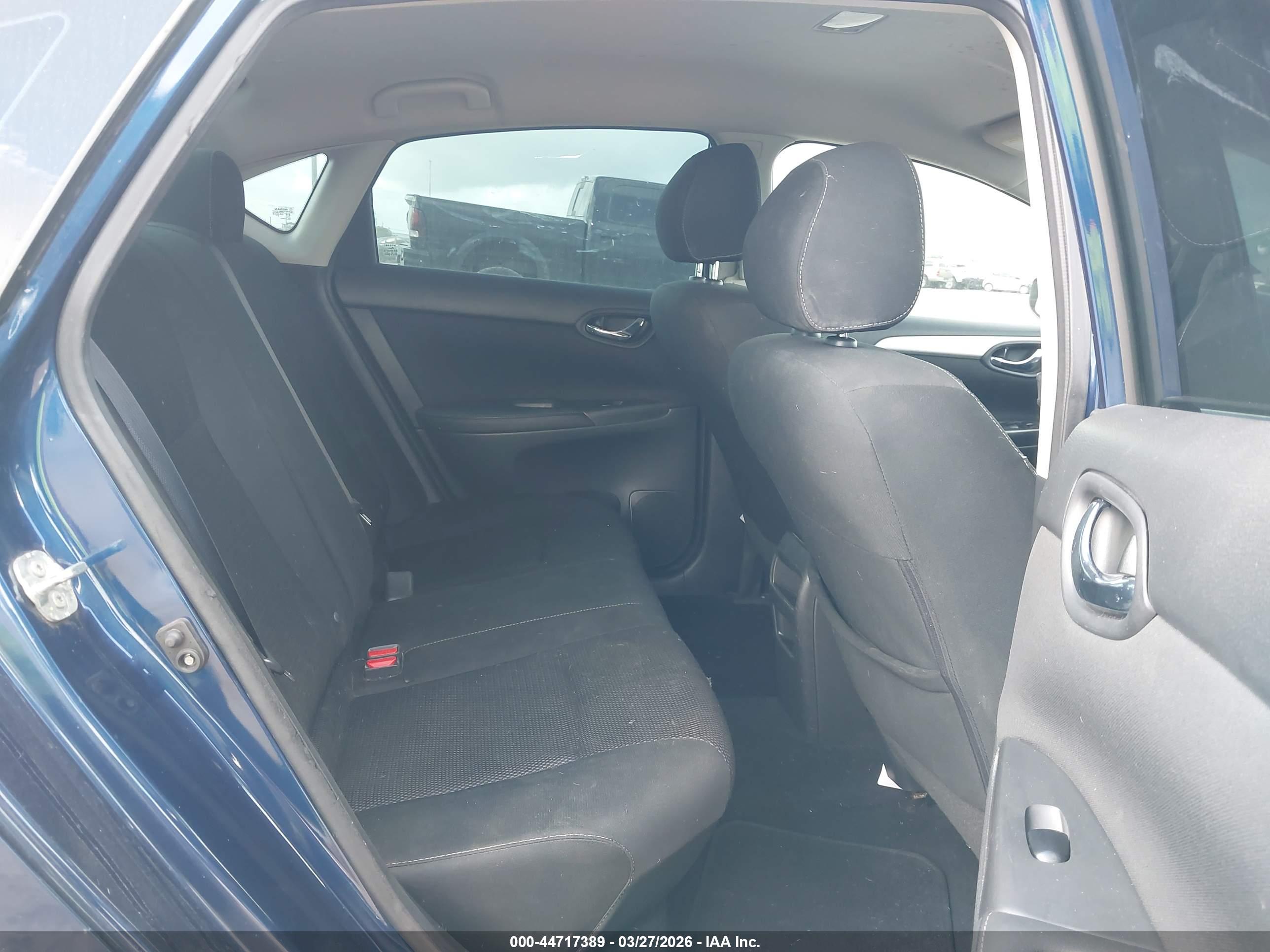 NISSAN SENTRA image 8