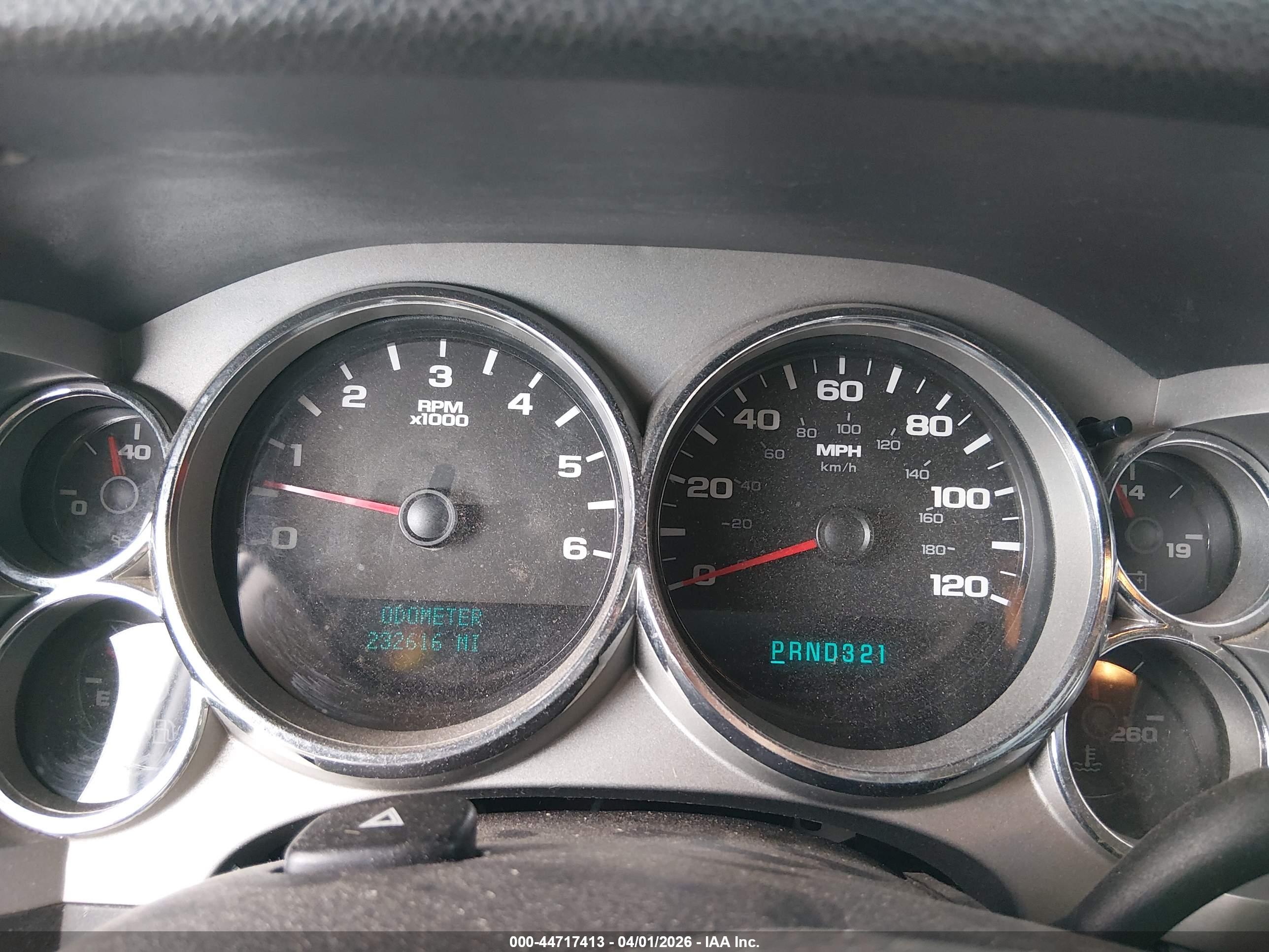 CHEVROLET SILVERADO image 7