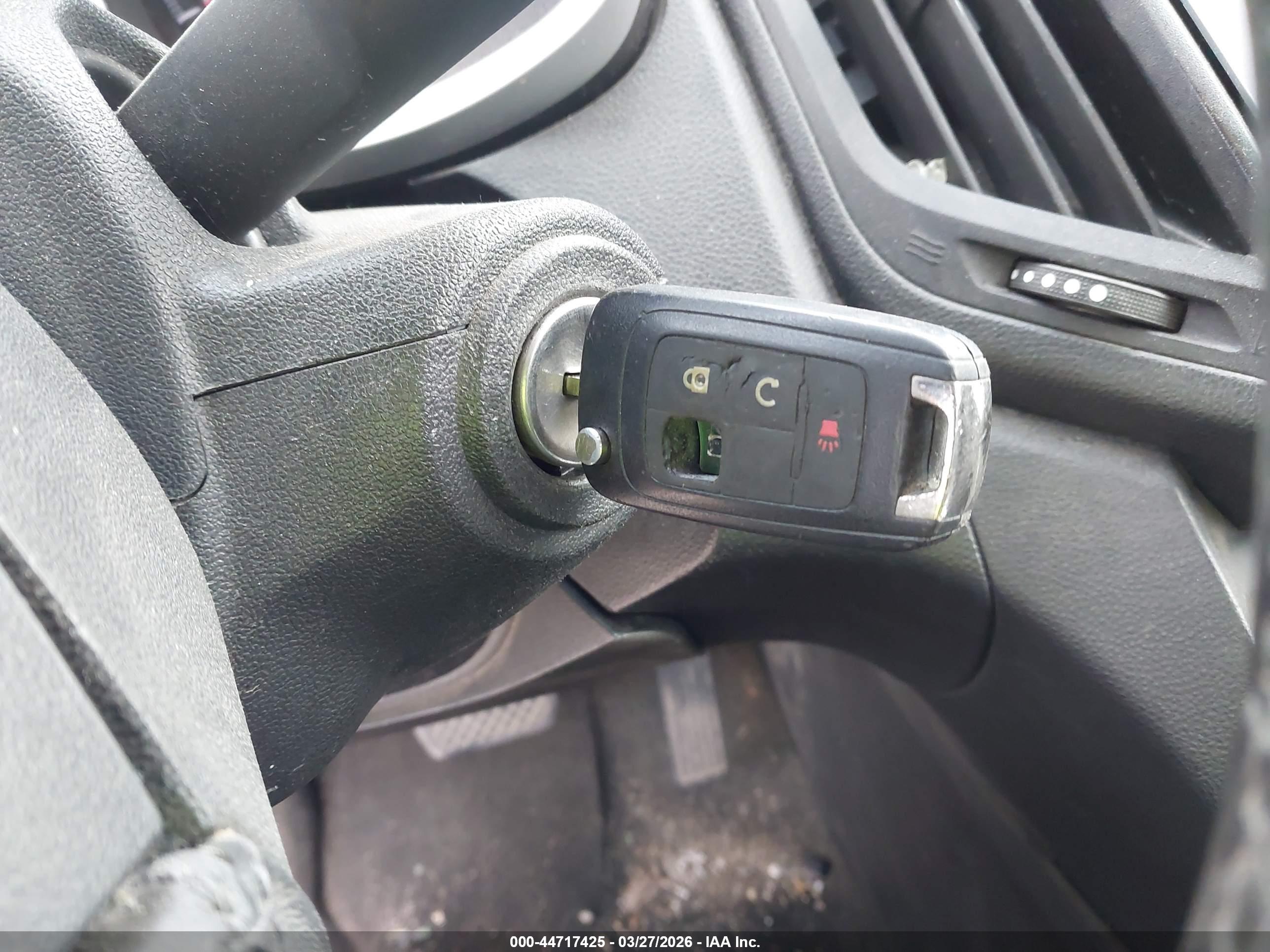 CHEVROLET EQUINOX image 11