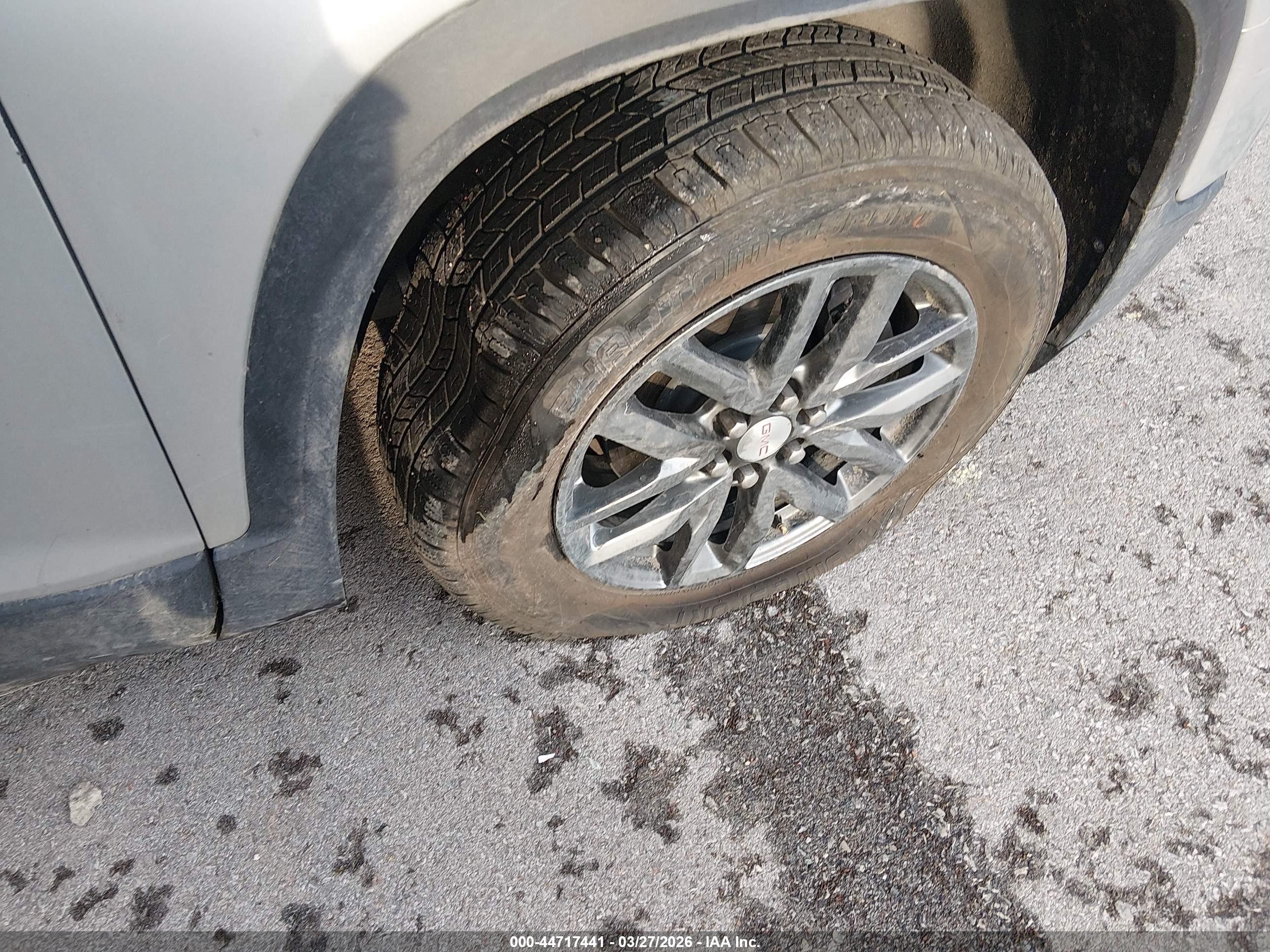 GMC ACADIA image 6