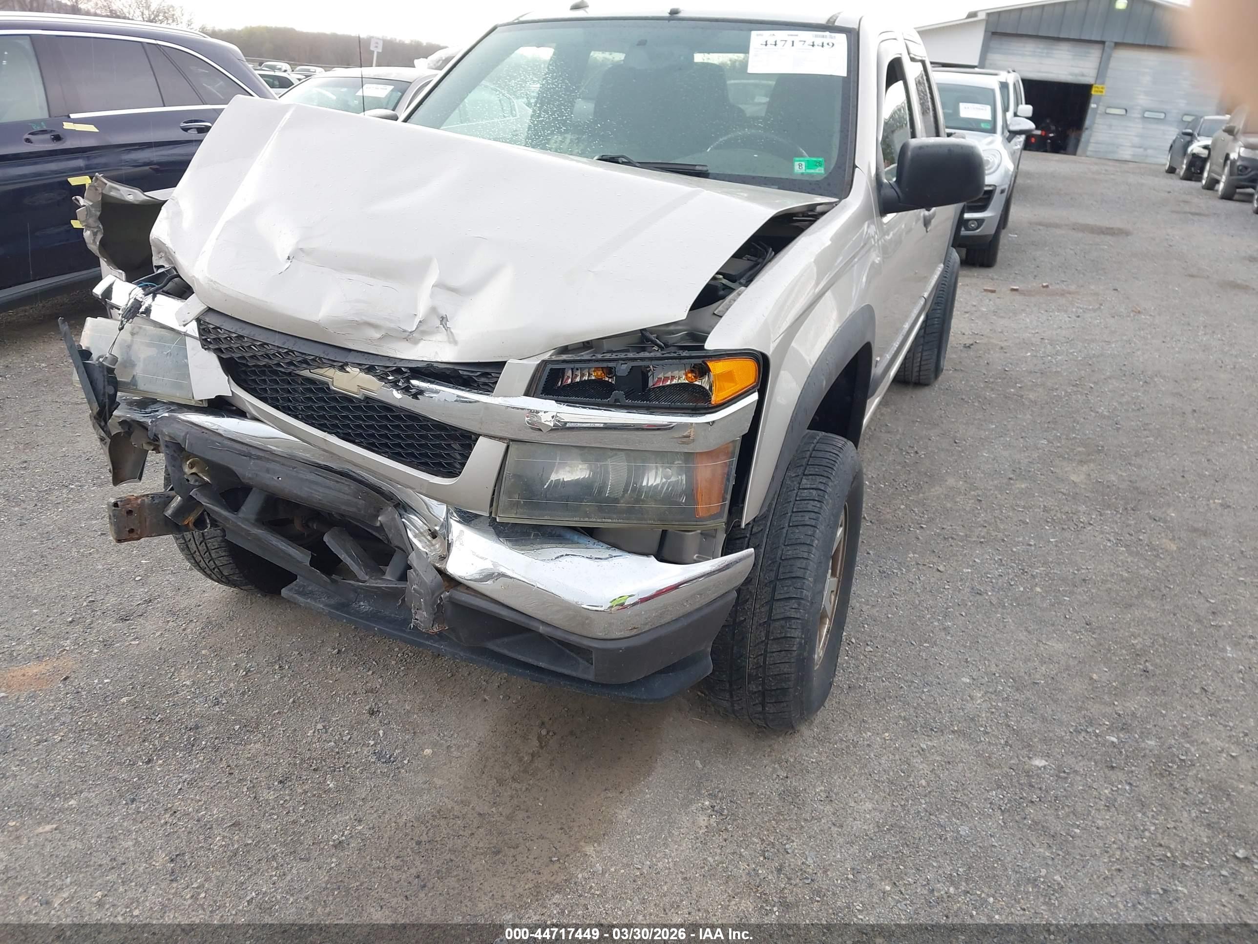 CHEVROLET COLORADO image 6