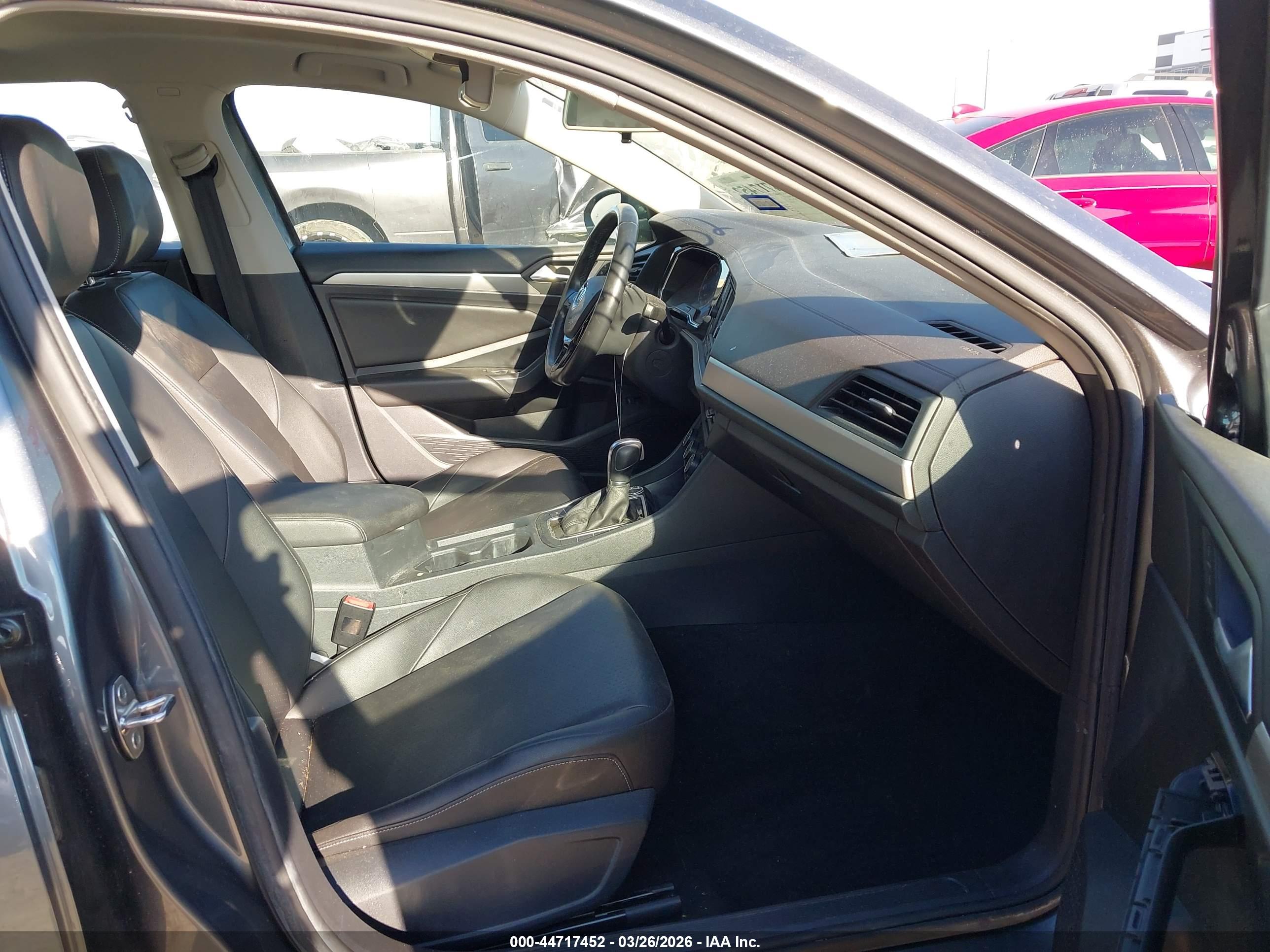 VOLKSWAGEN JETTA image 5