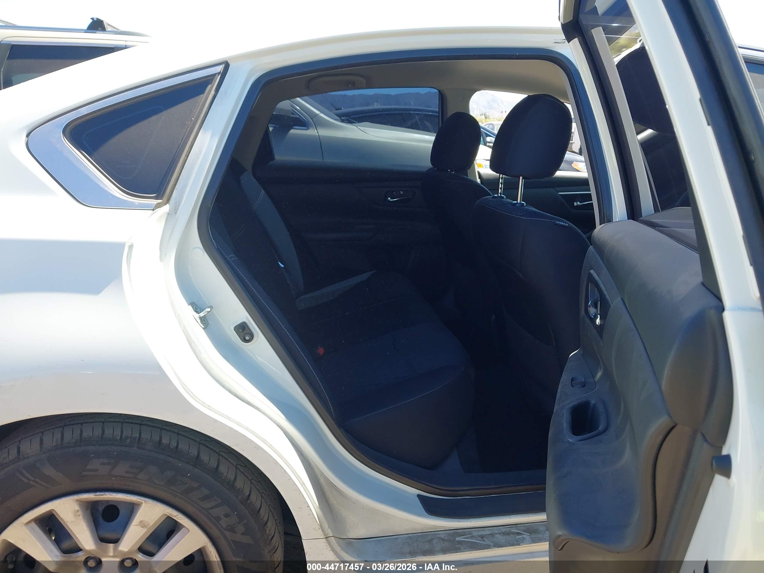 NISSAN ALTIMA image 8